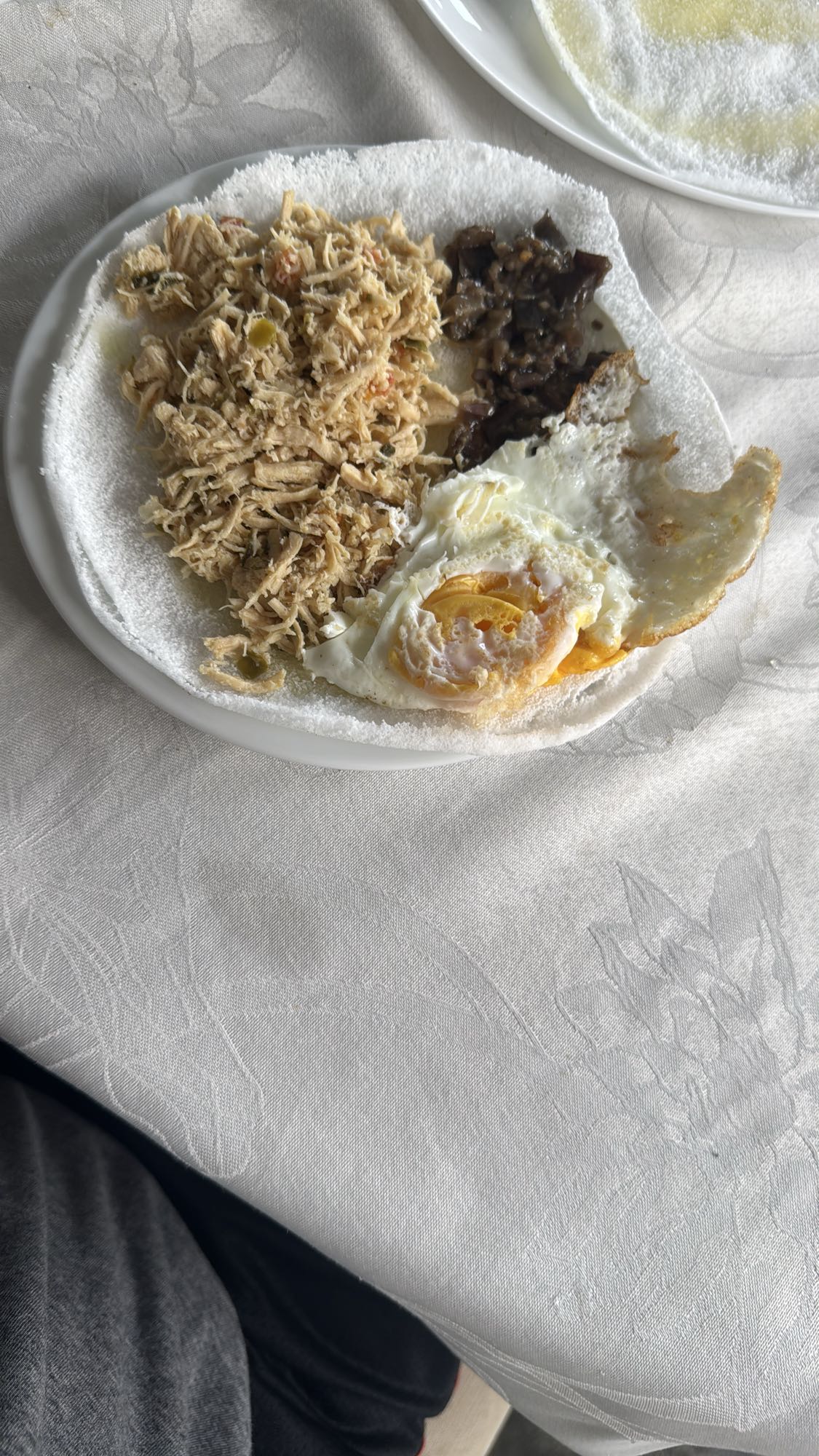 Tapioca com frango e ovo