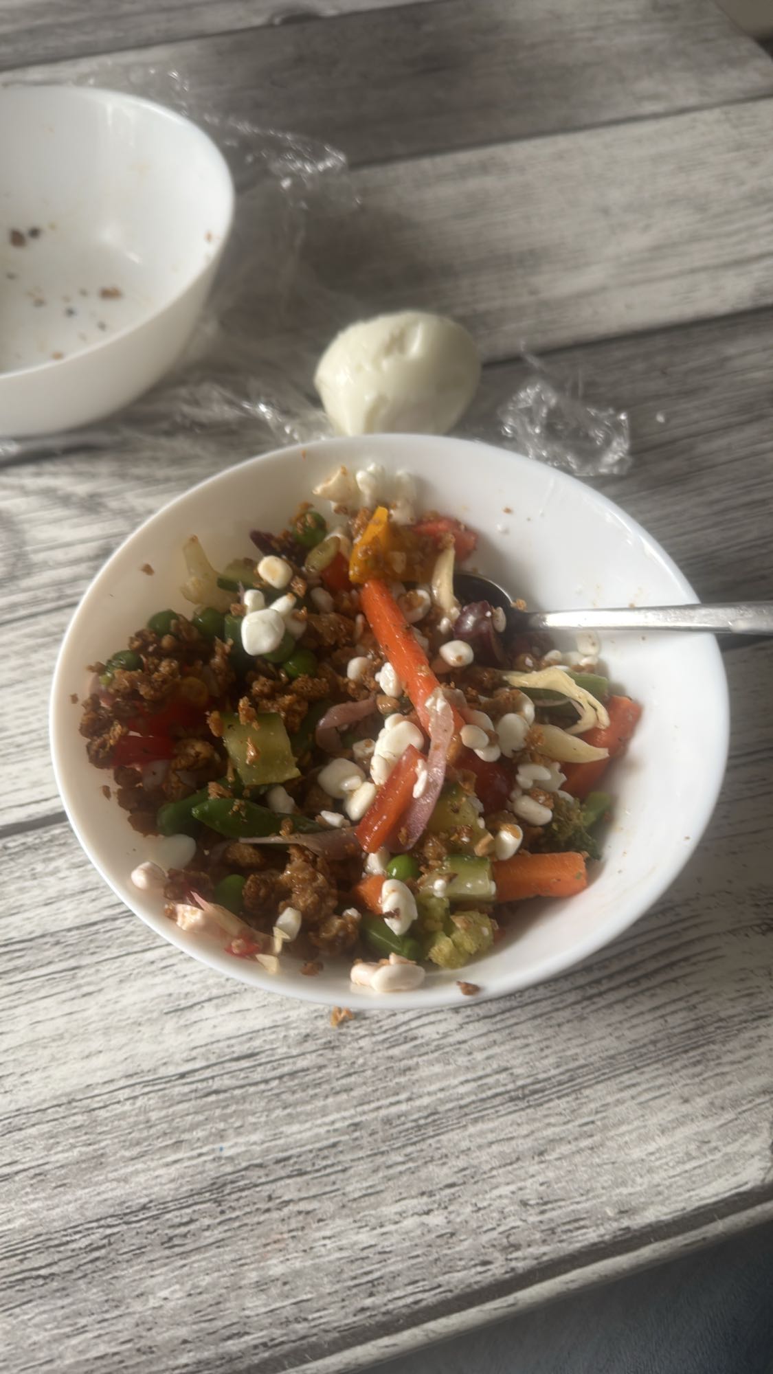 Grönsaksbowl med ägg