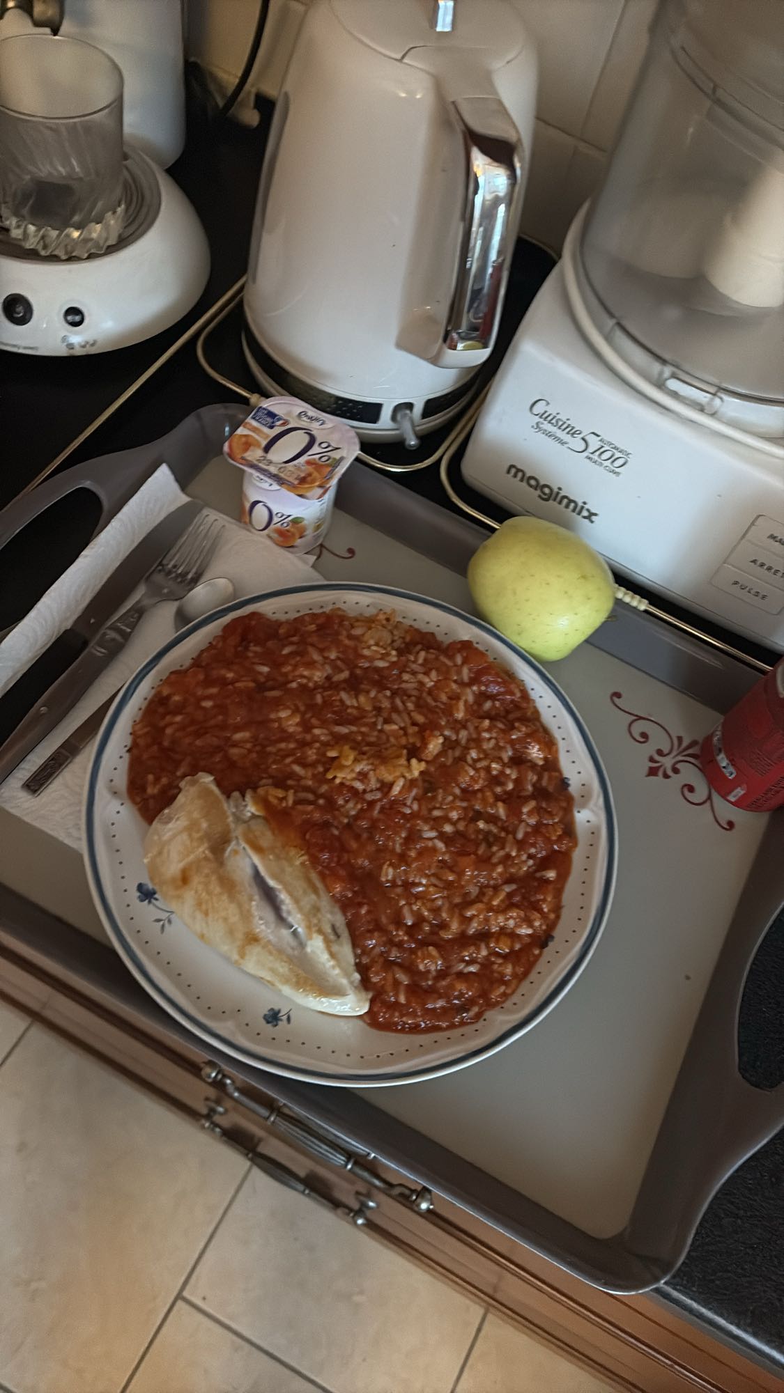 Poulet, riz tomate, pomme