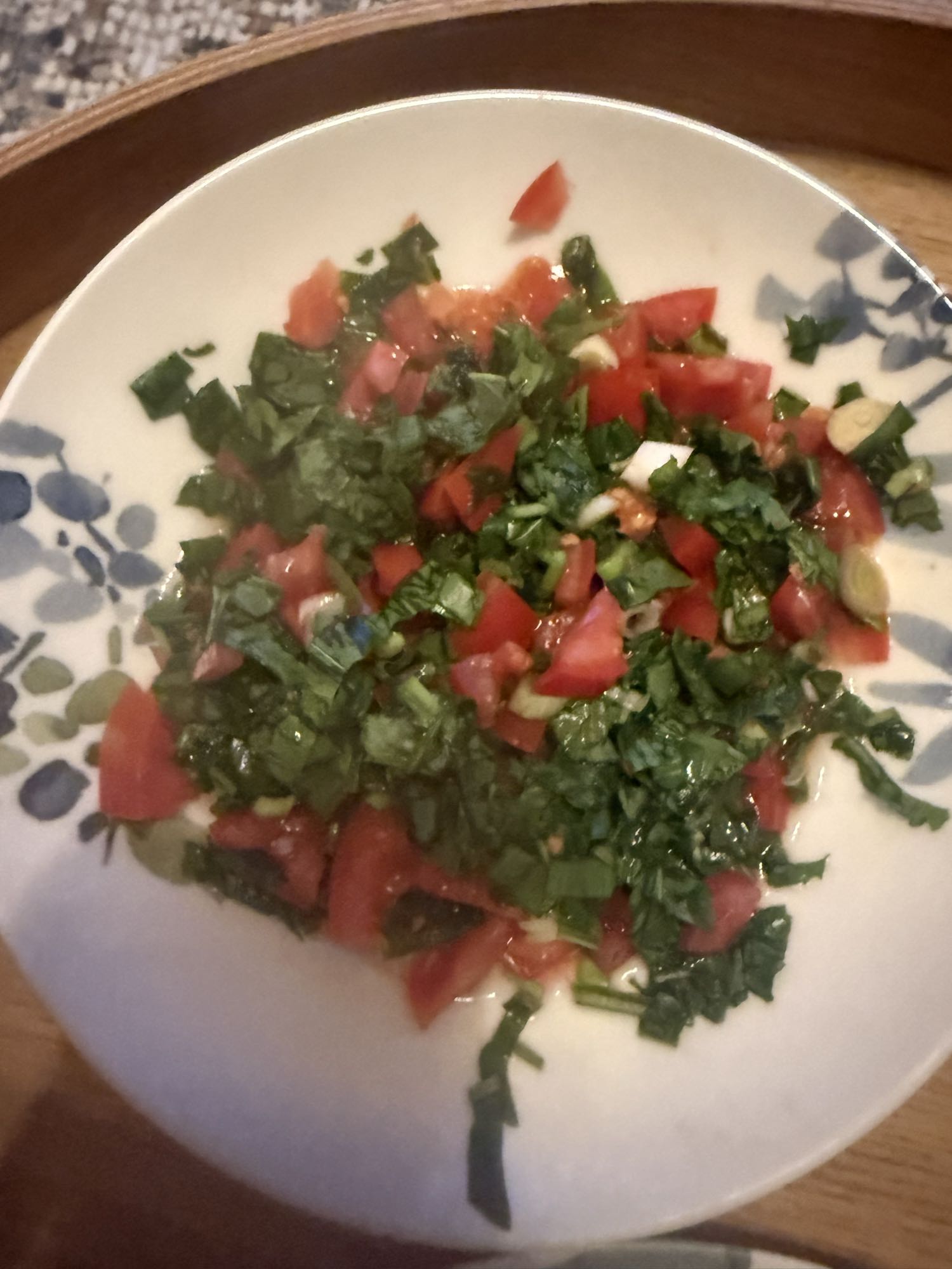 Domatesli yeşil salata