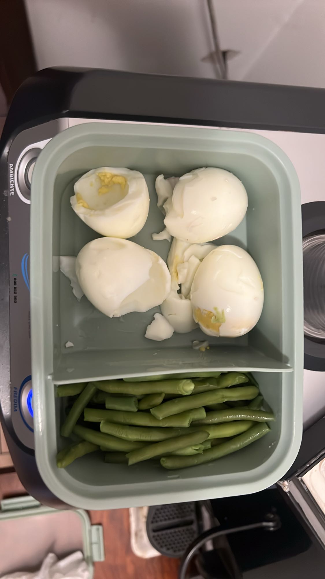 Yumurta ve Fasulye Kutusu