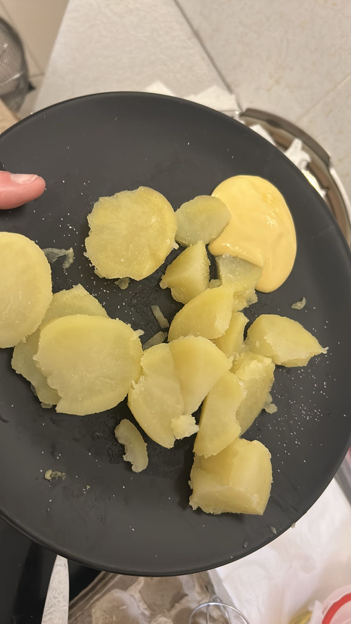Pommes de terre et sauce