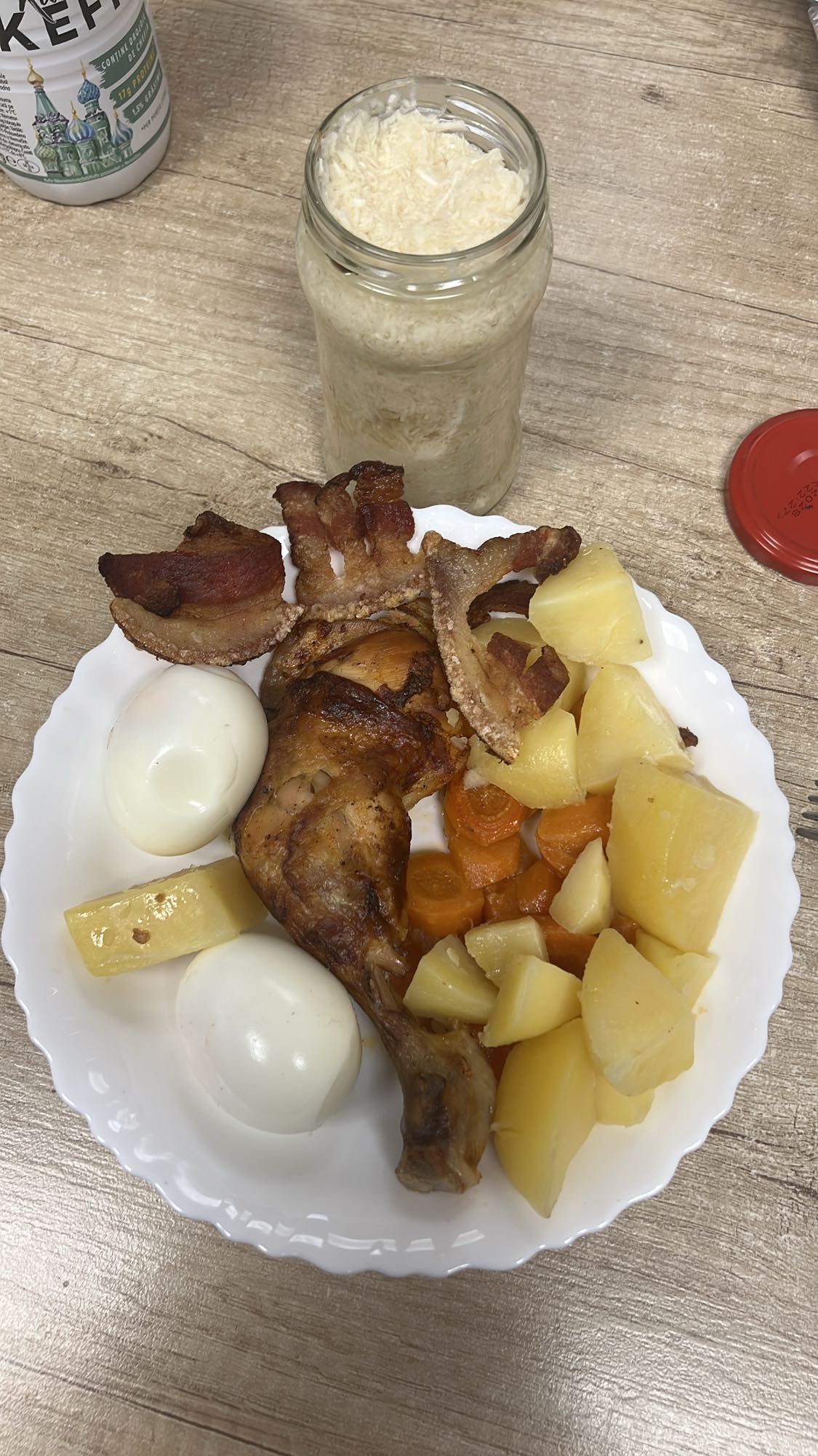 Prânz rustic cu pui și legume