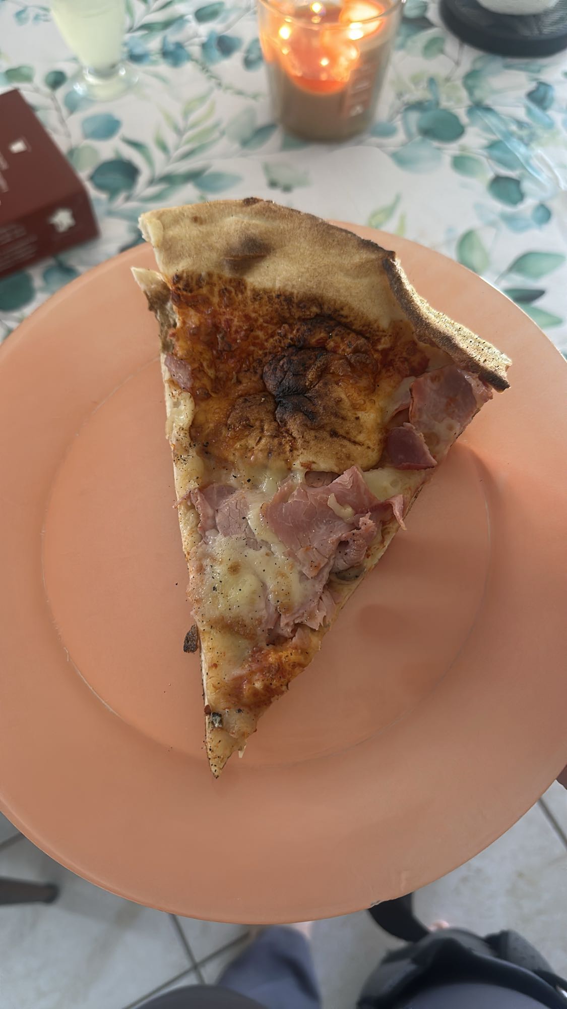 Tranche de pizza jambon