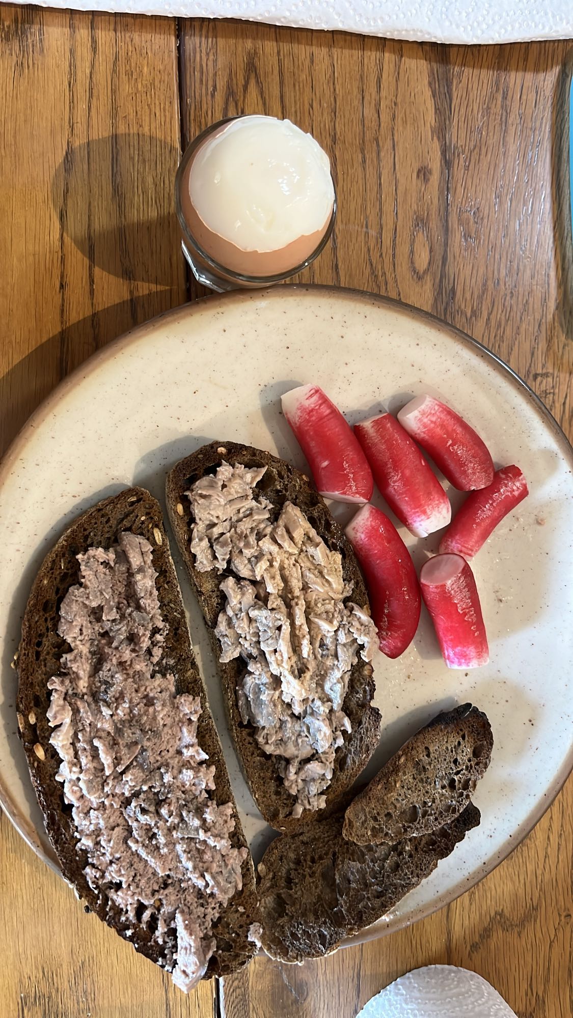 Egg, tuna rye toast & radish