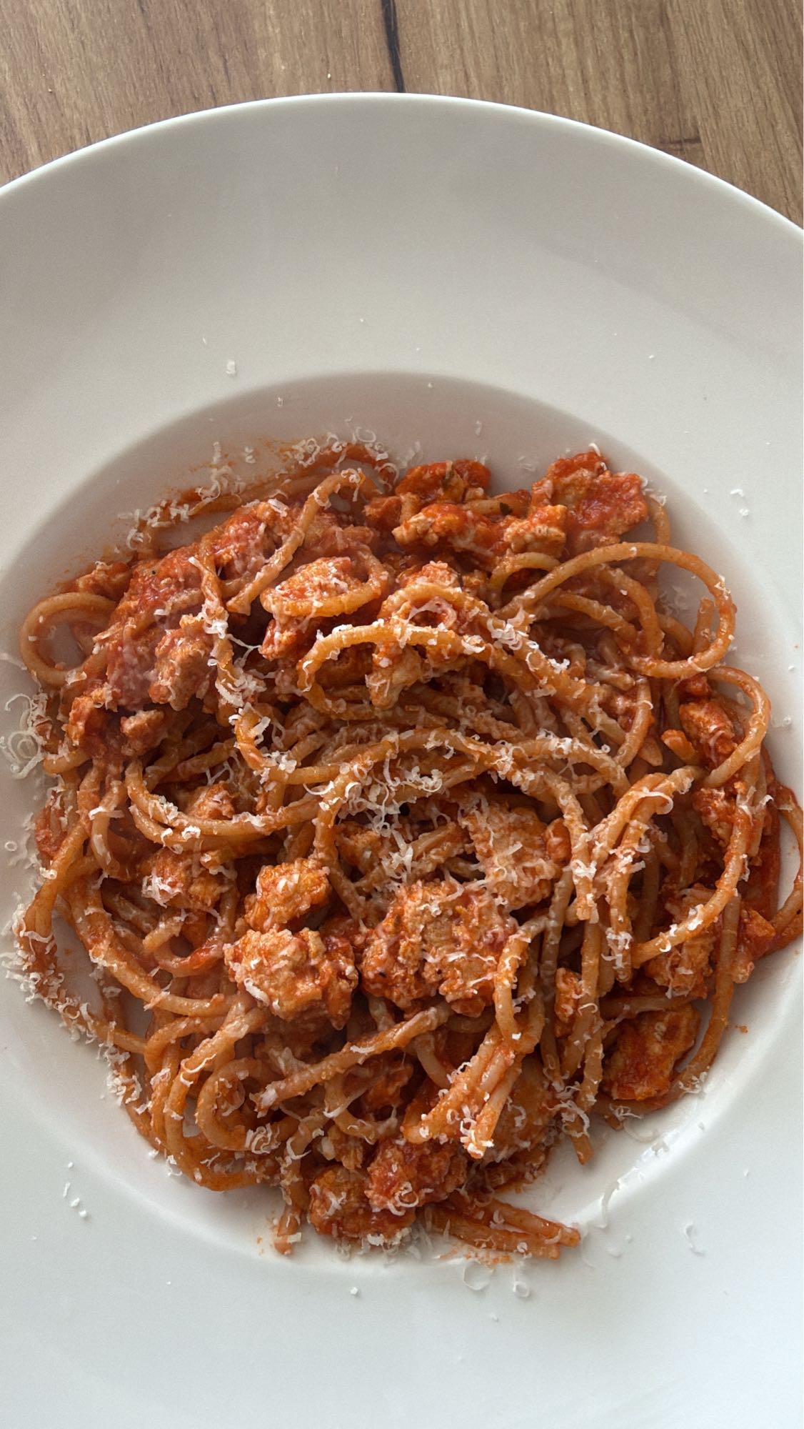 Spaghete cu sos de carne