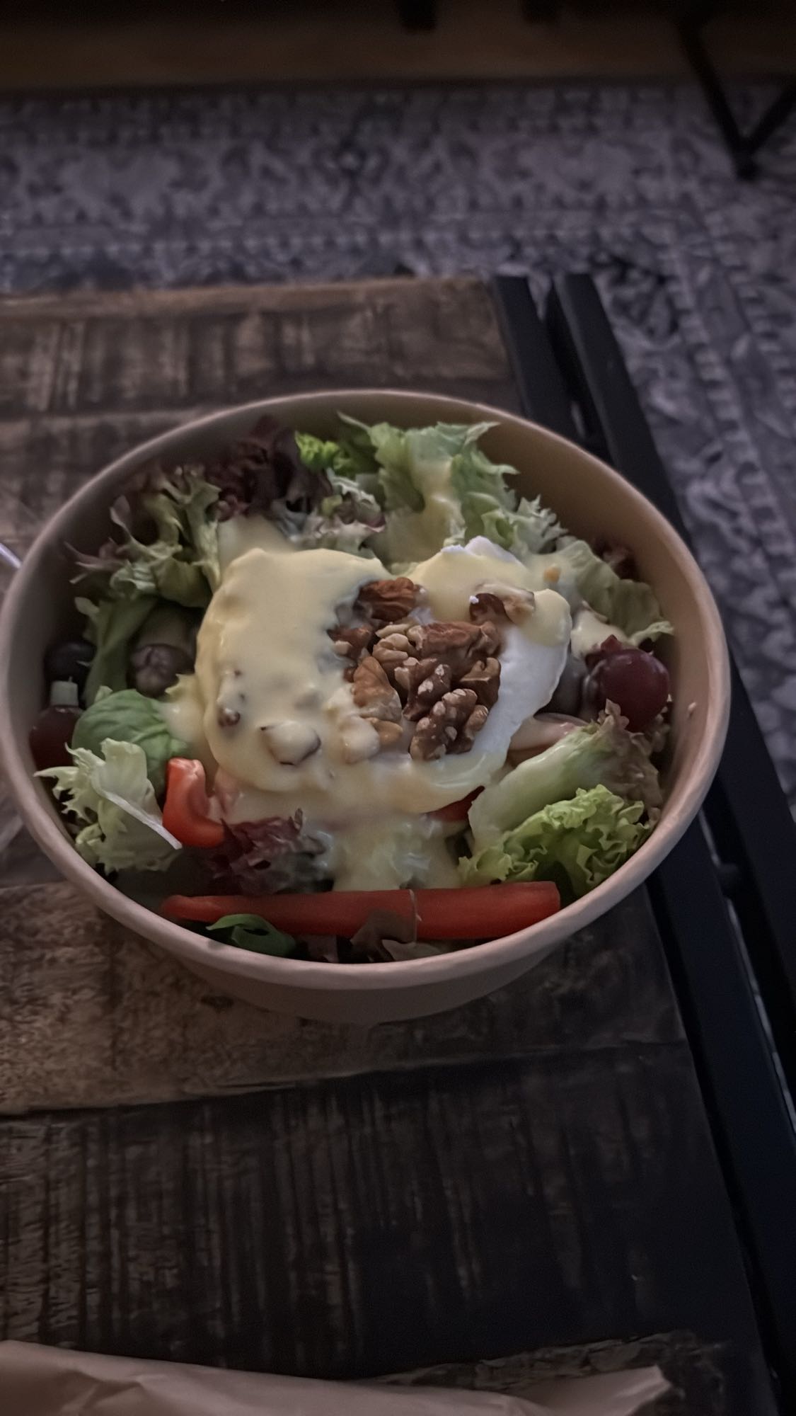 Cevizli Peynirli Salata