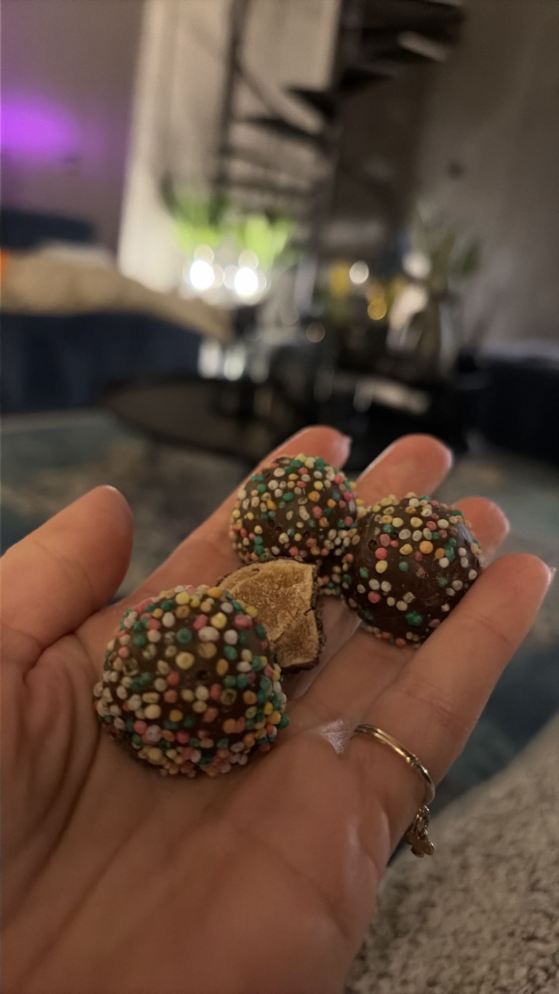 czekoladowe kulki z posypką