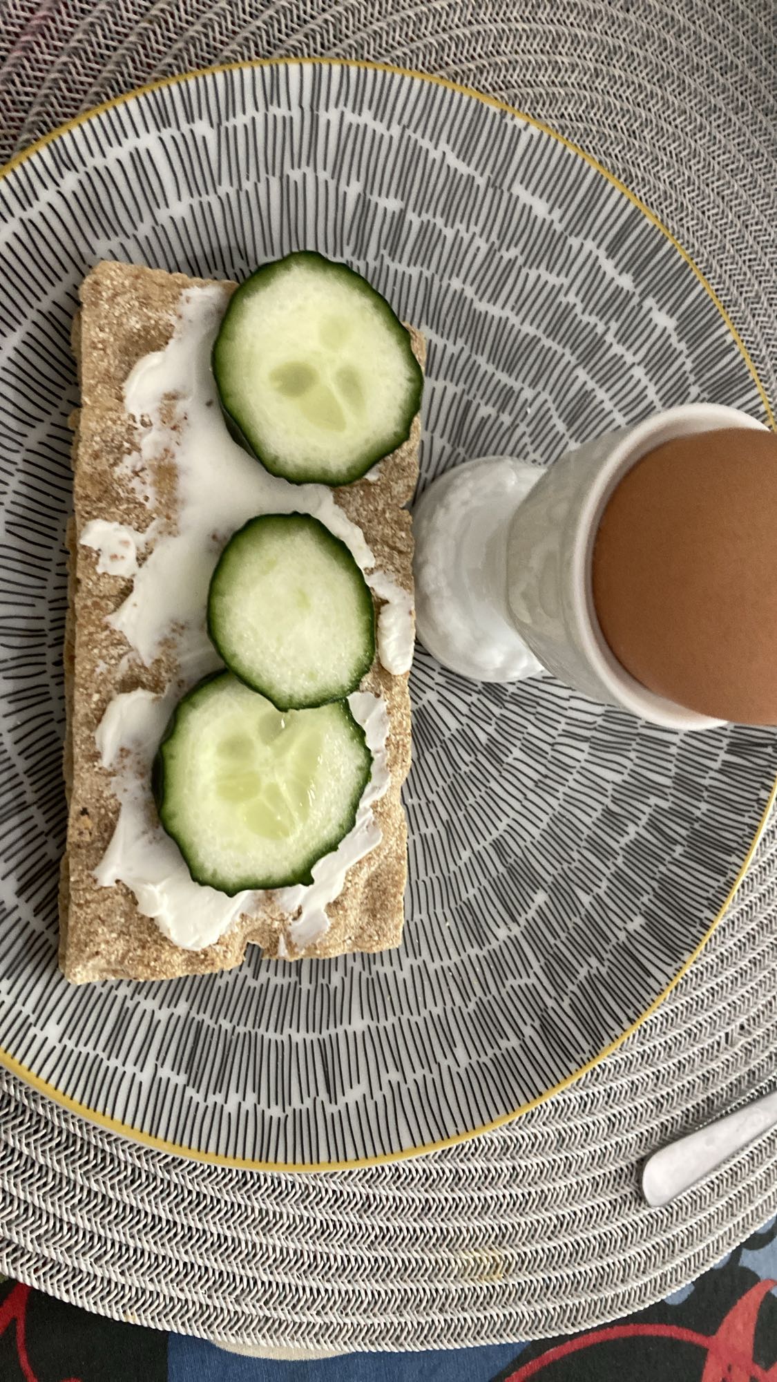 Knäckebröd med ägg
