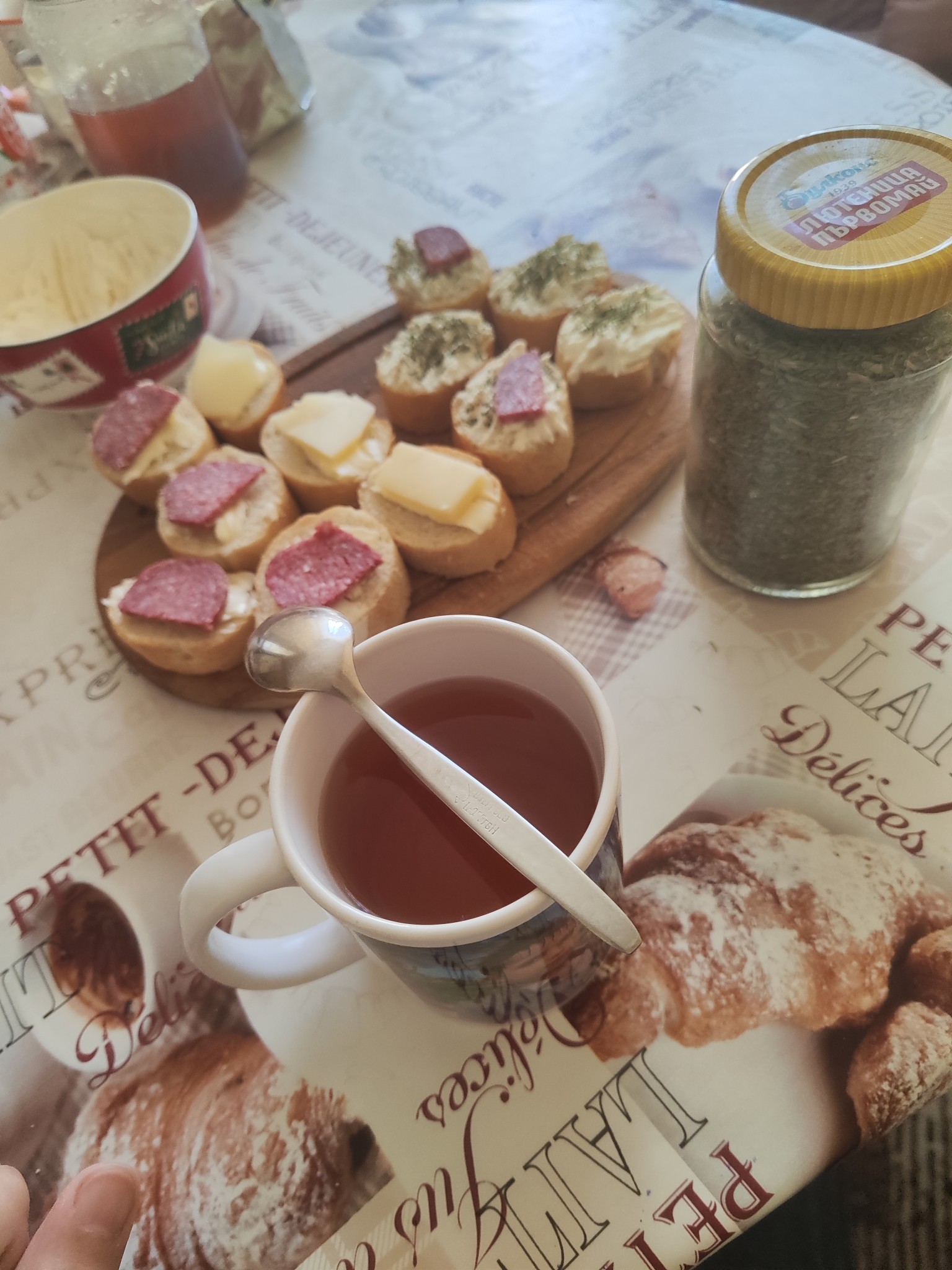 Tea with baguette snacks
