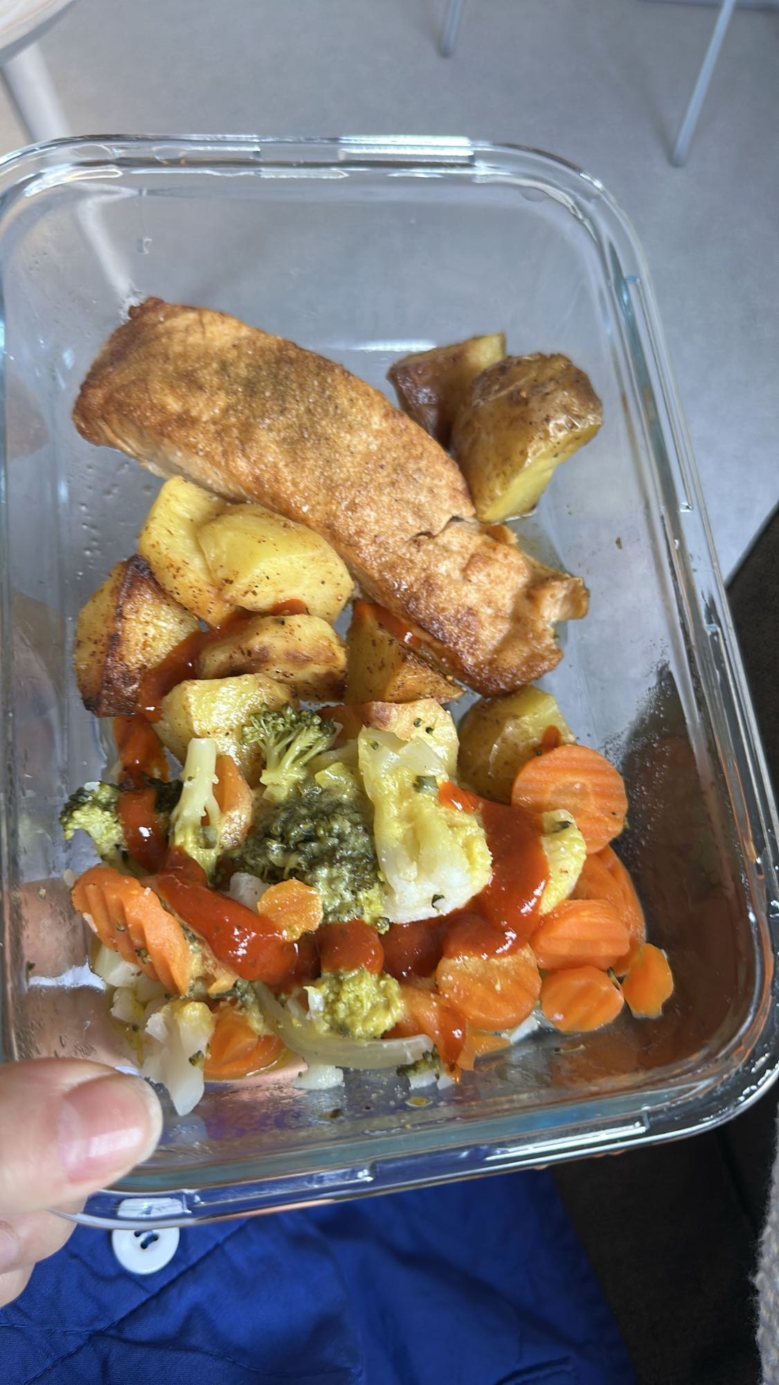 Lax med potatis och grönsaker