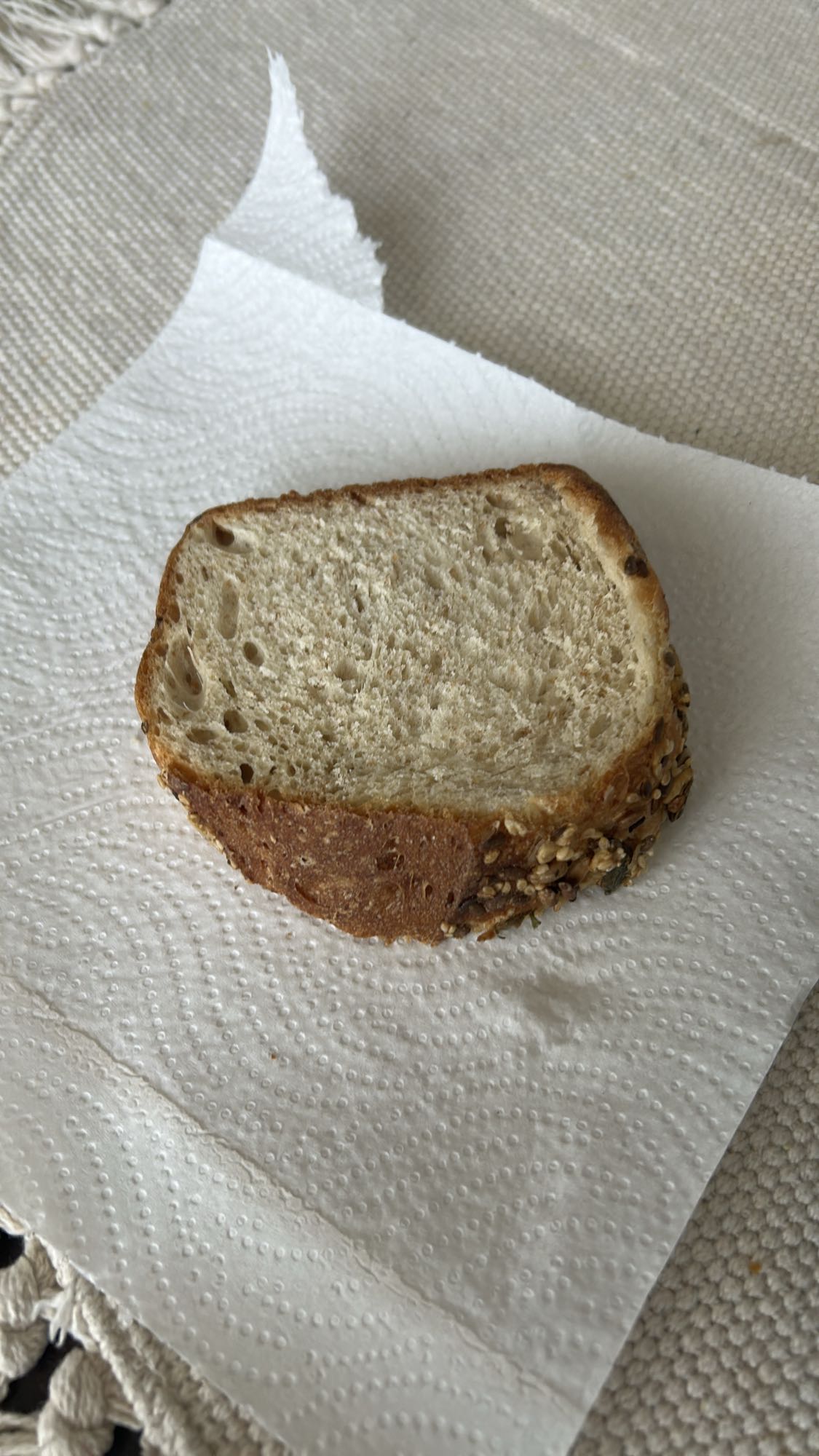 Felie de pâine cu semințe