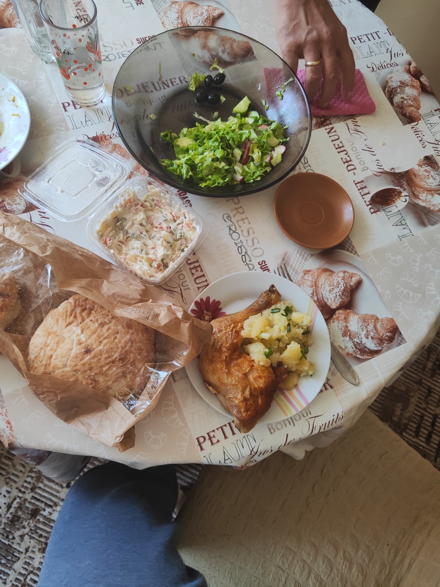 Chicken salad bread lunch