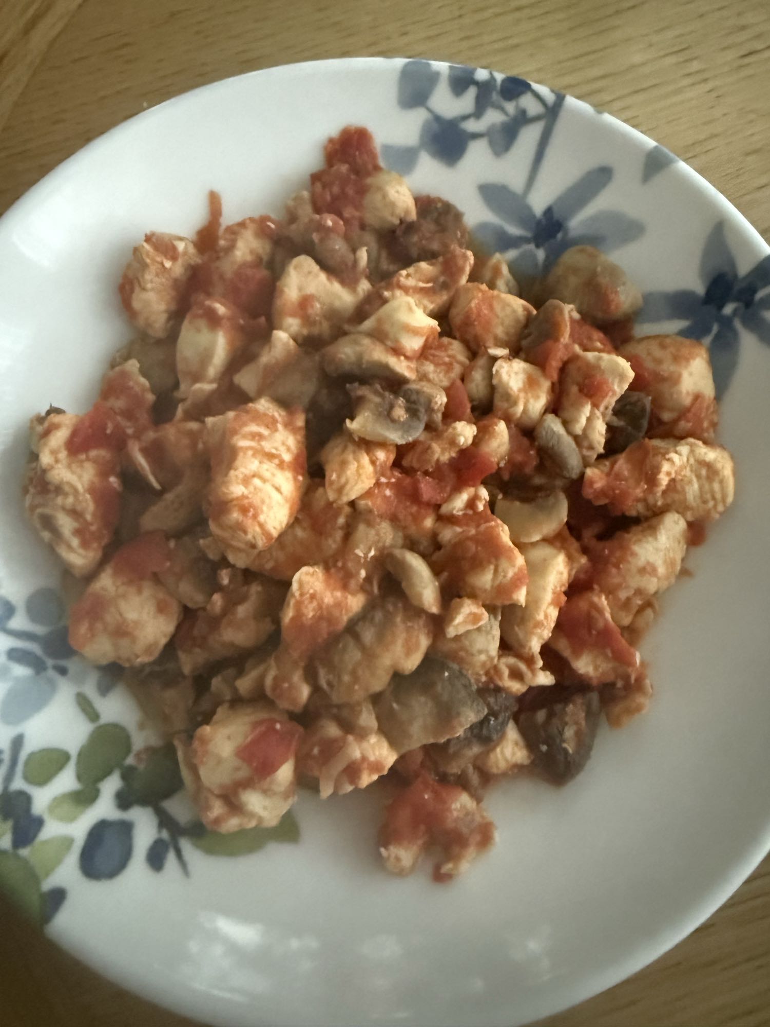 Tavuklu mantarlı sote