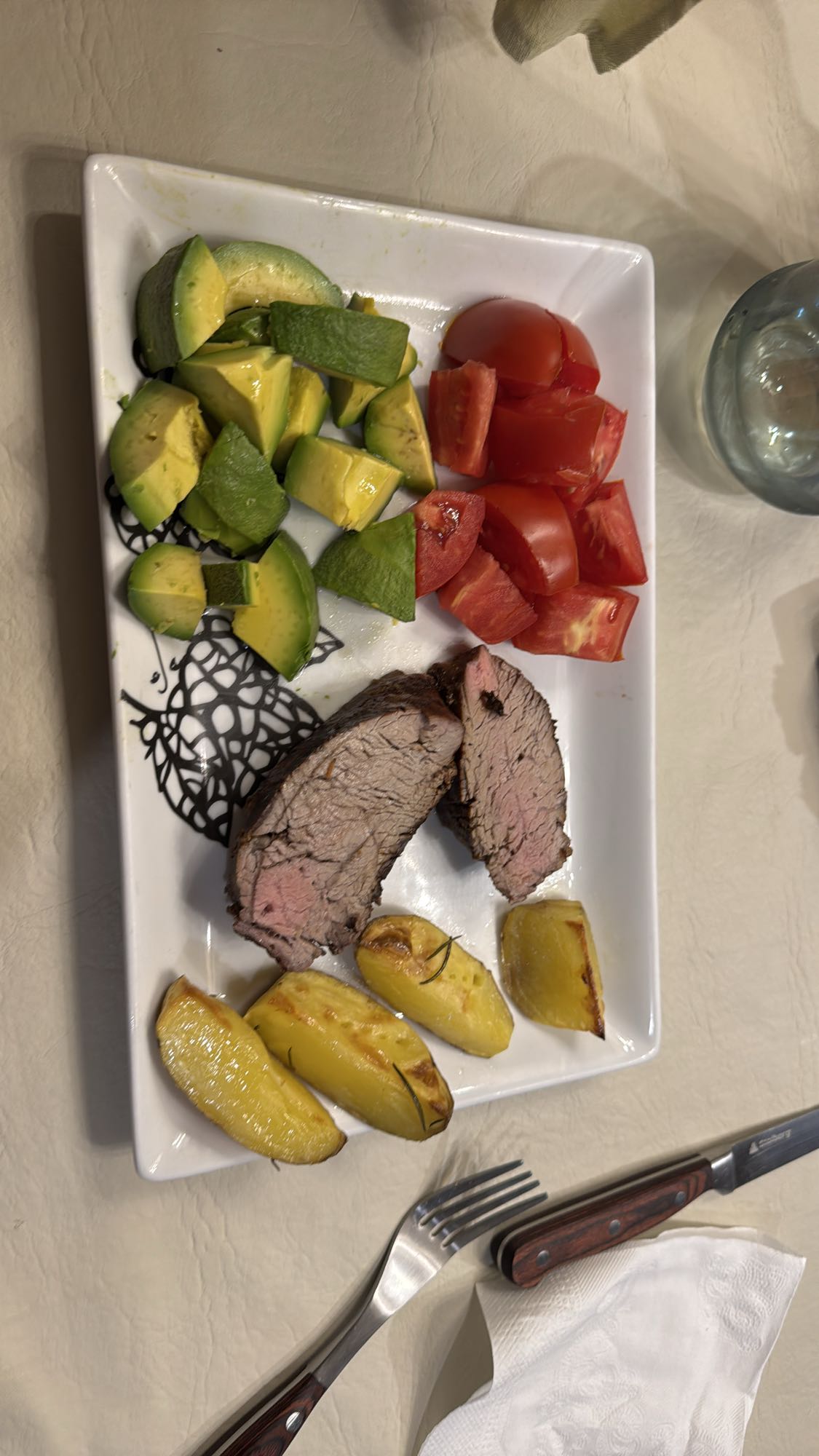 Carne con verduras y papas