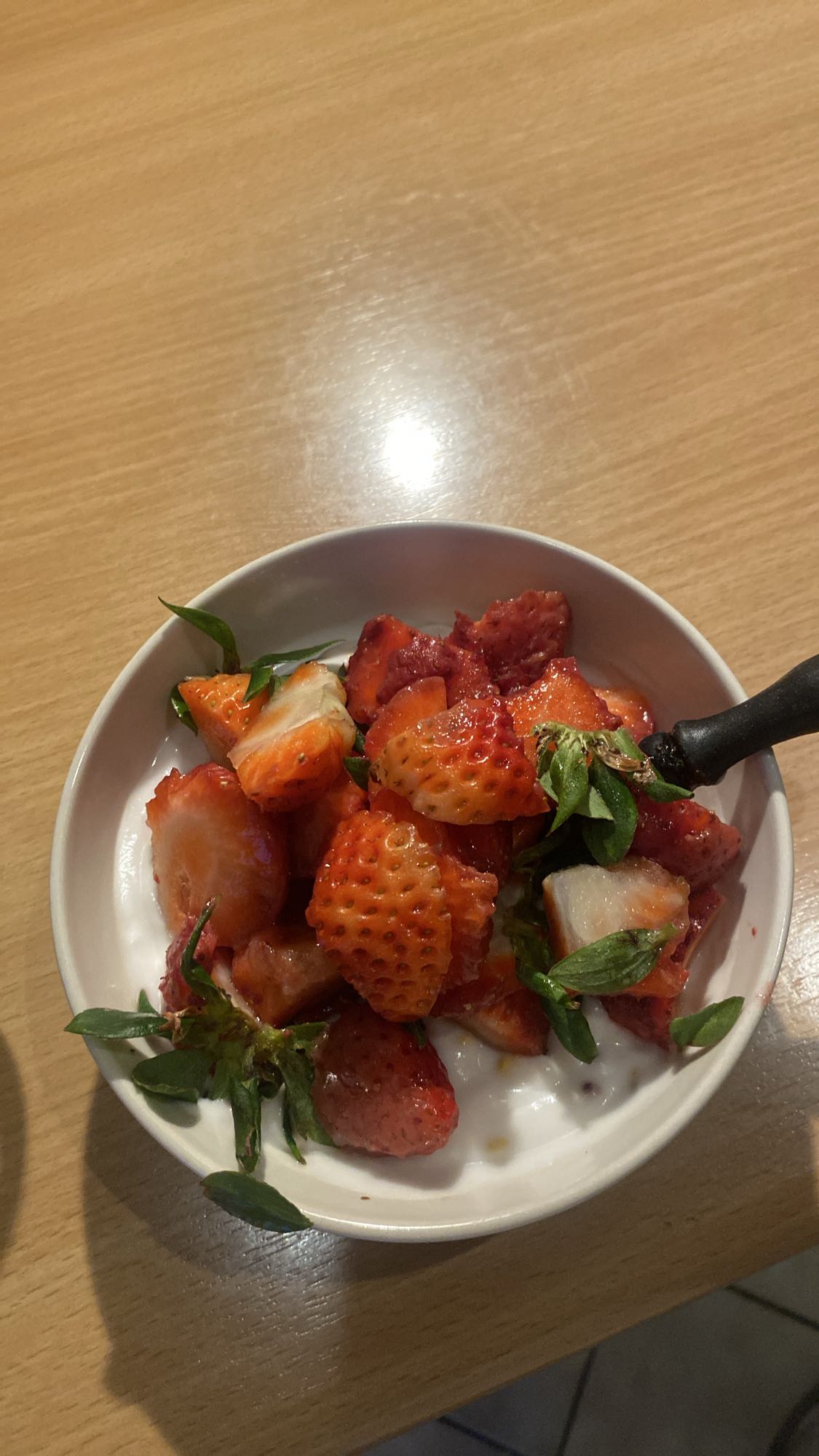 Jogurt z truskawkami