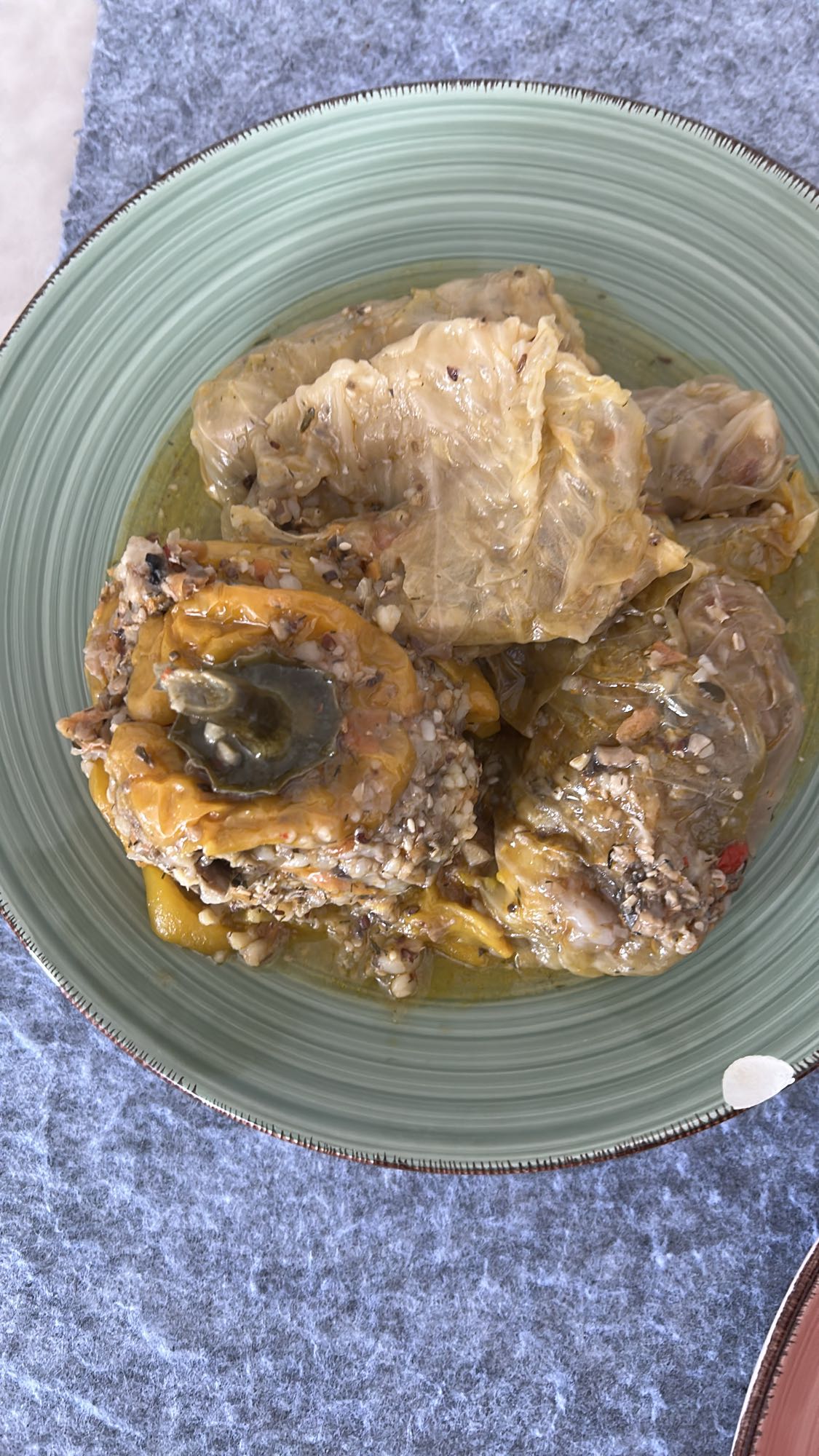 pimientos y col rellenos
