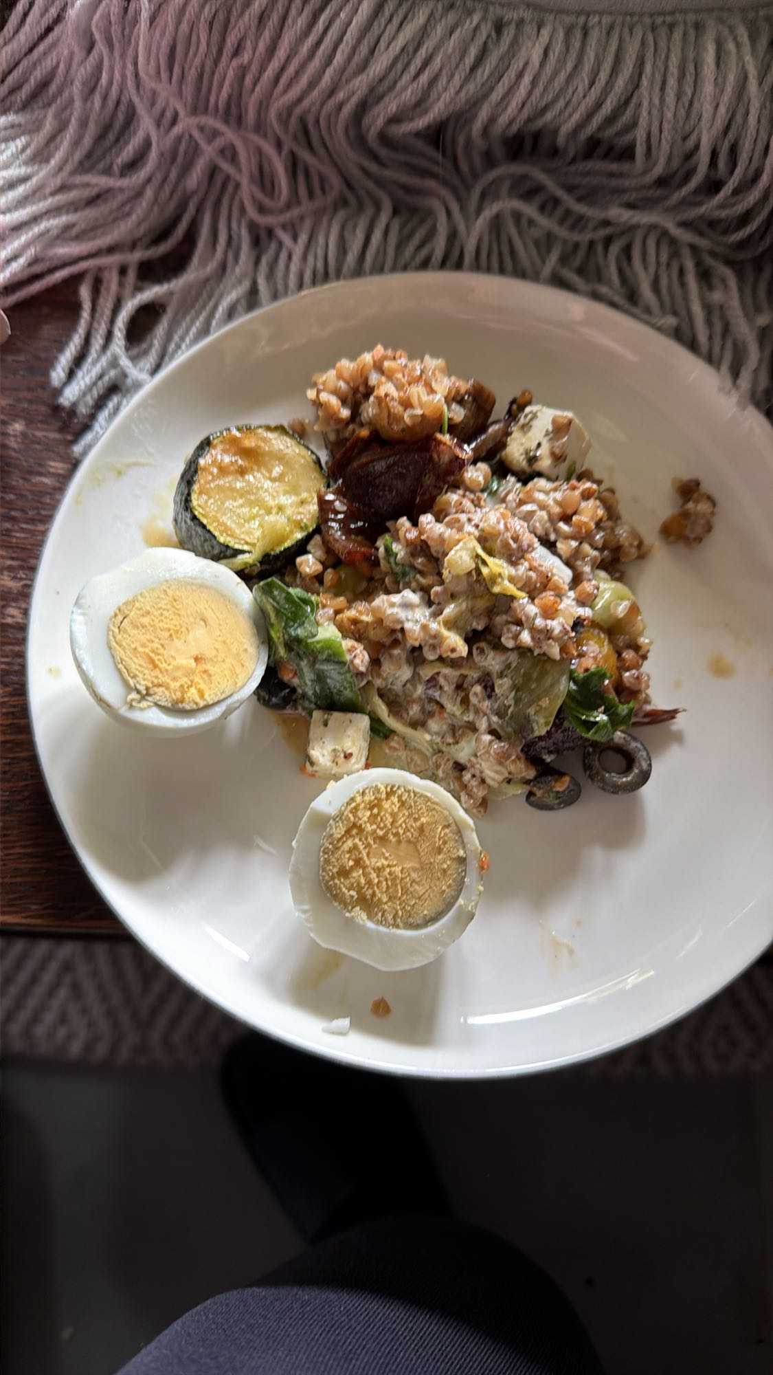 Sałatka z jajkiem i kaszą