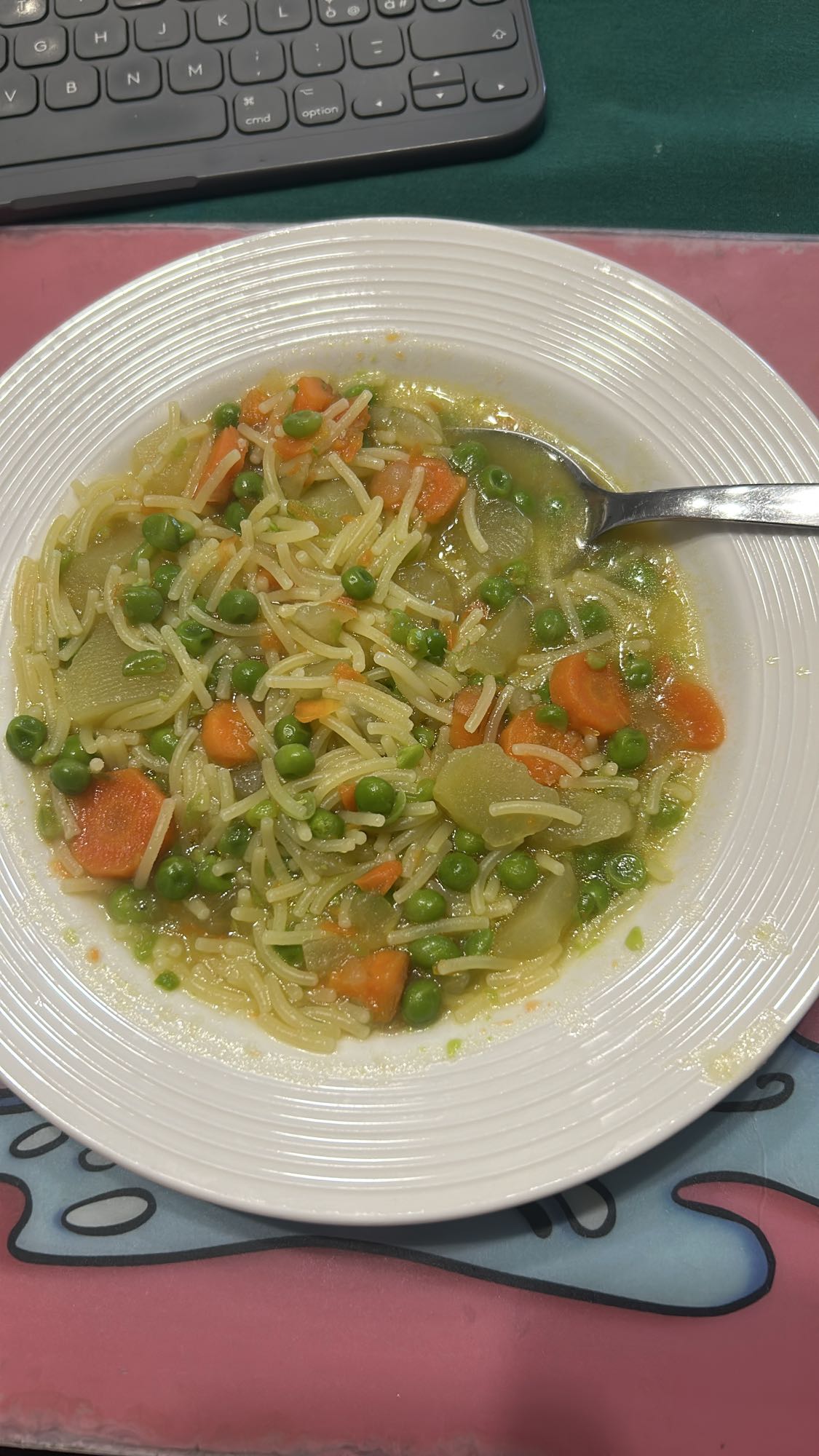 Sebzeli Şehriye Çorbası