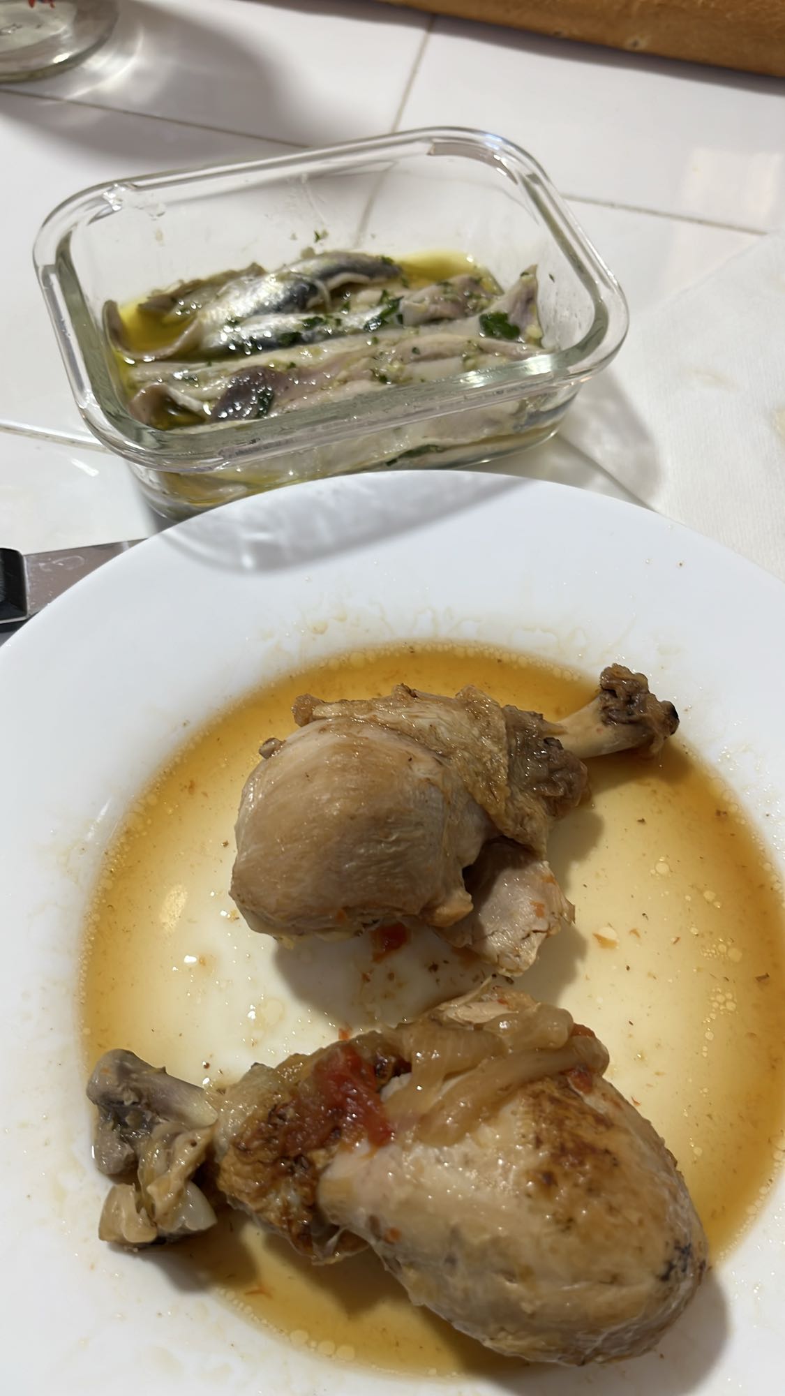 pollo guisado y boquerones