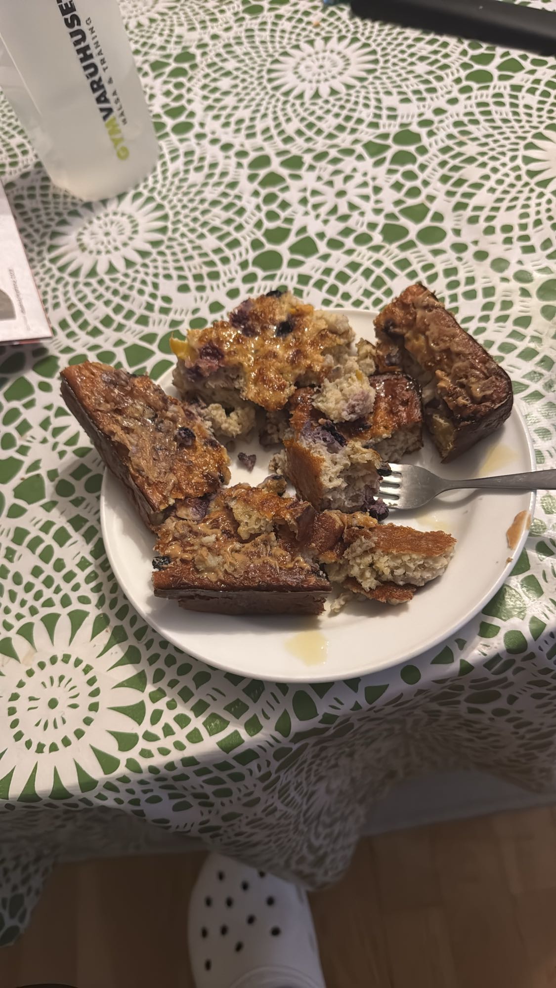 Havregrynskaka med bär