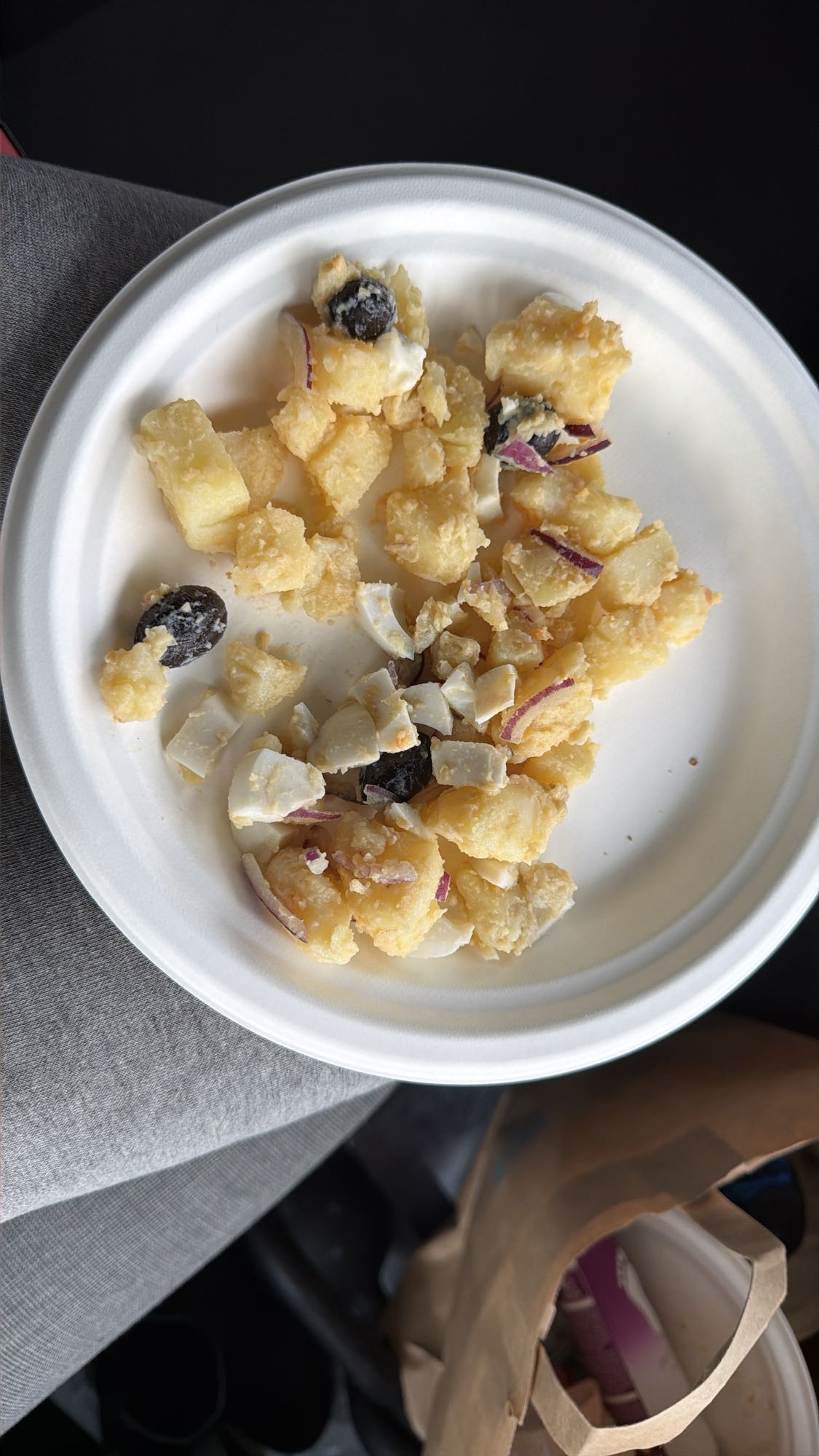 Salată de cartofi cu ou