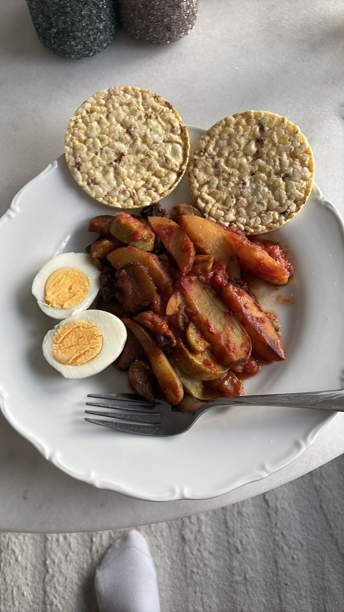 Ägg, riskakor & grönsaksröra