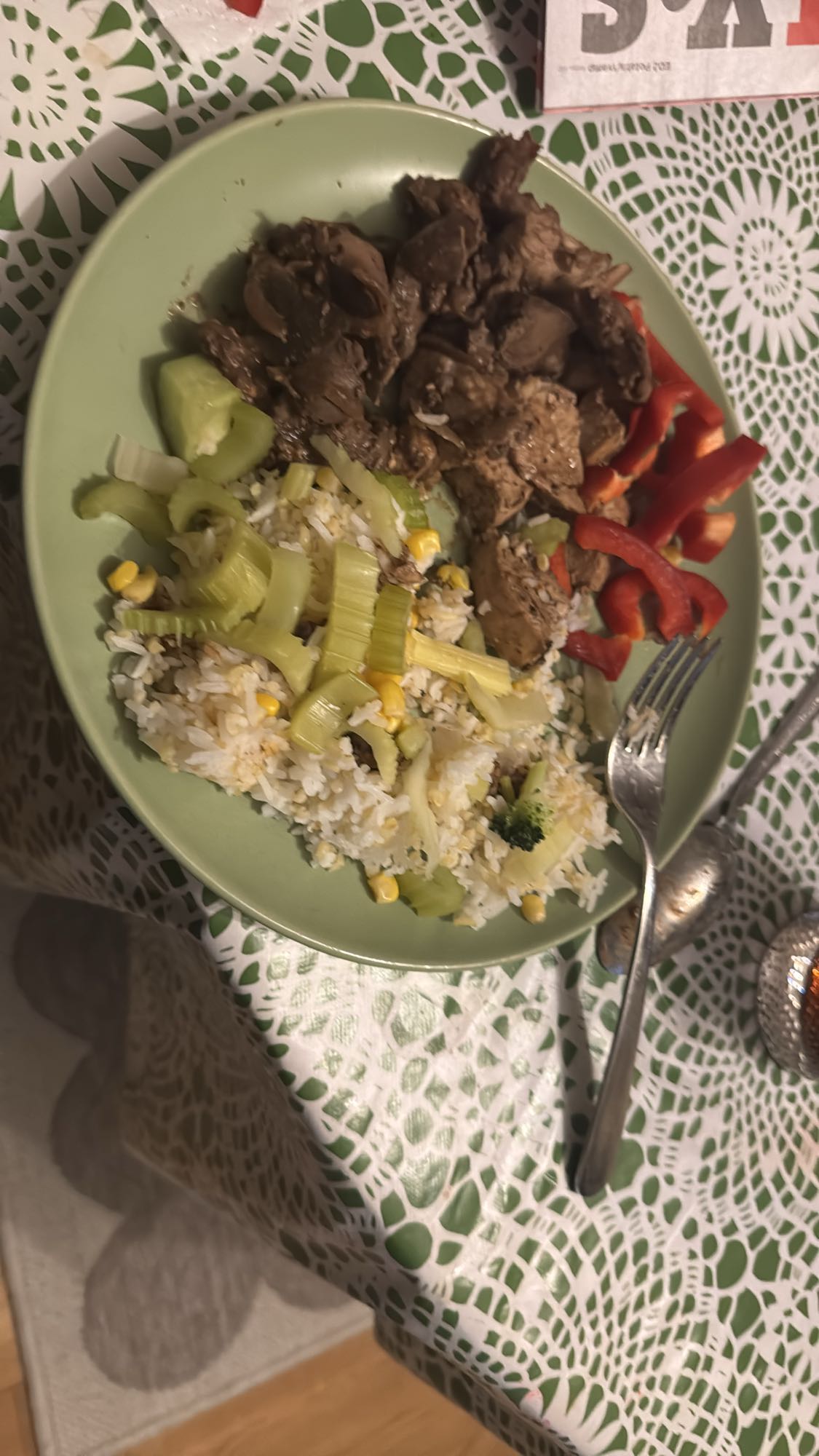 Kycklinglever med ris och grönsaker