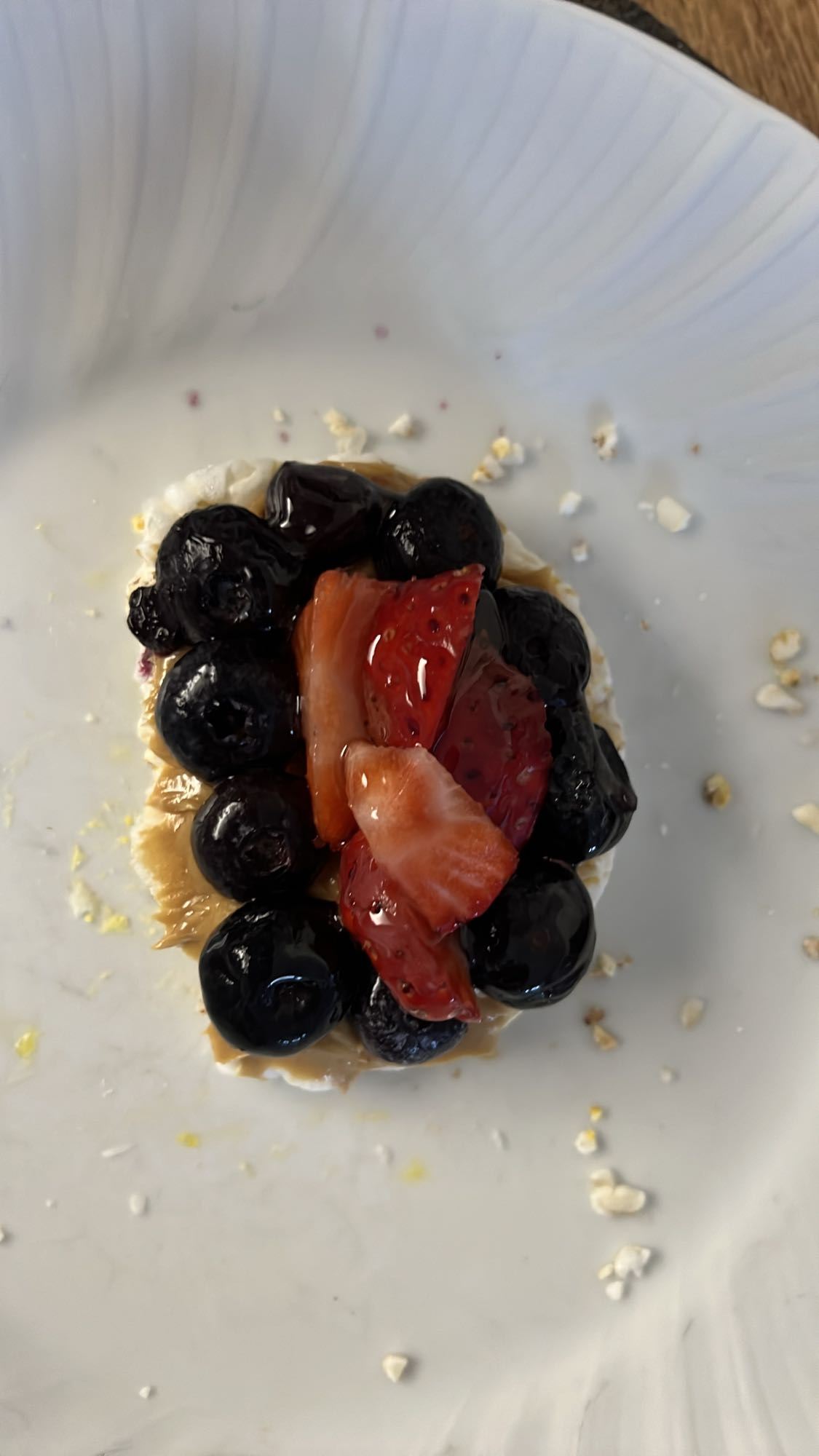 Rice cake with berries