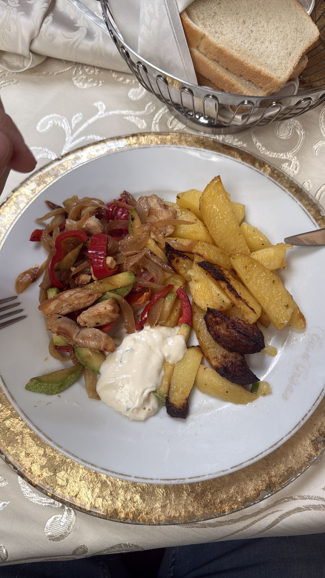 Chicken Veggie Plate with Fries