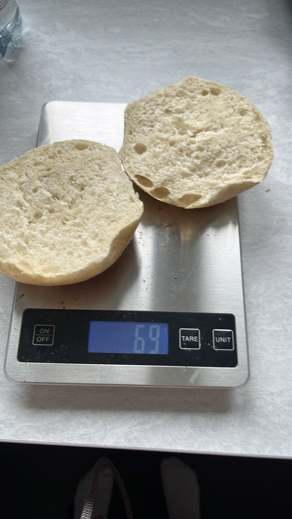 Brötchen aufgeschnitten