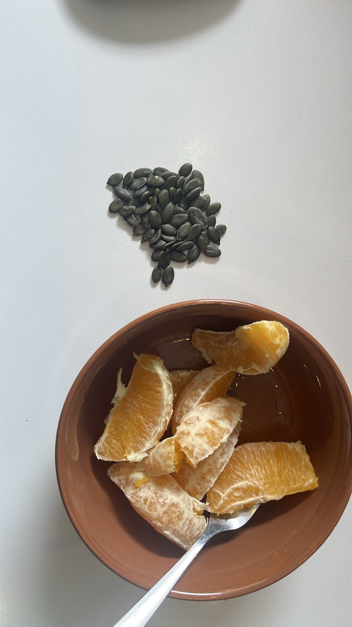 Naranja y semillas