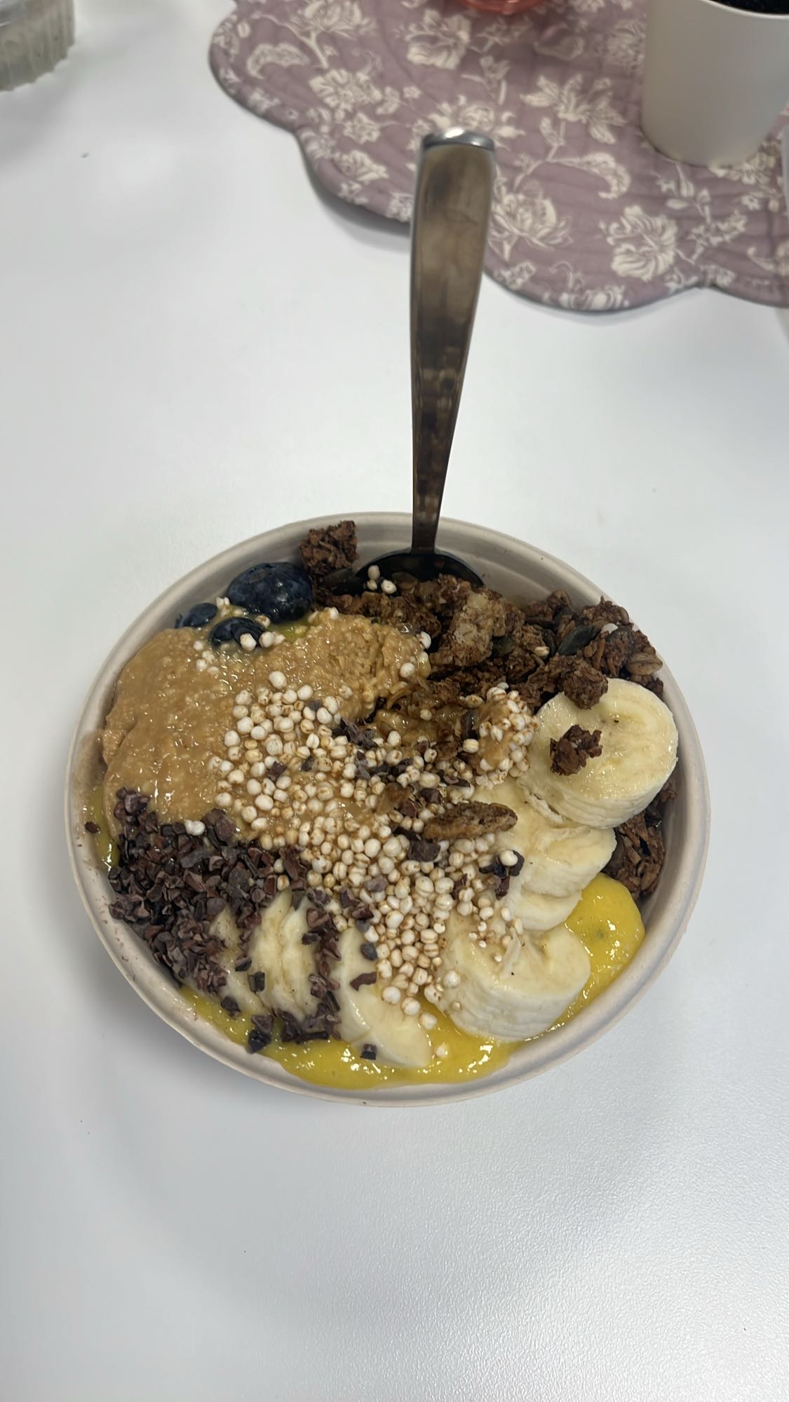 Frukostskål med banan & granola