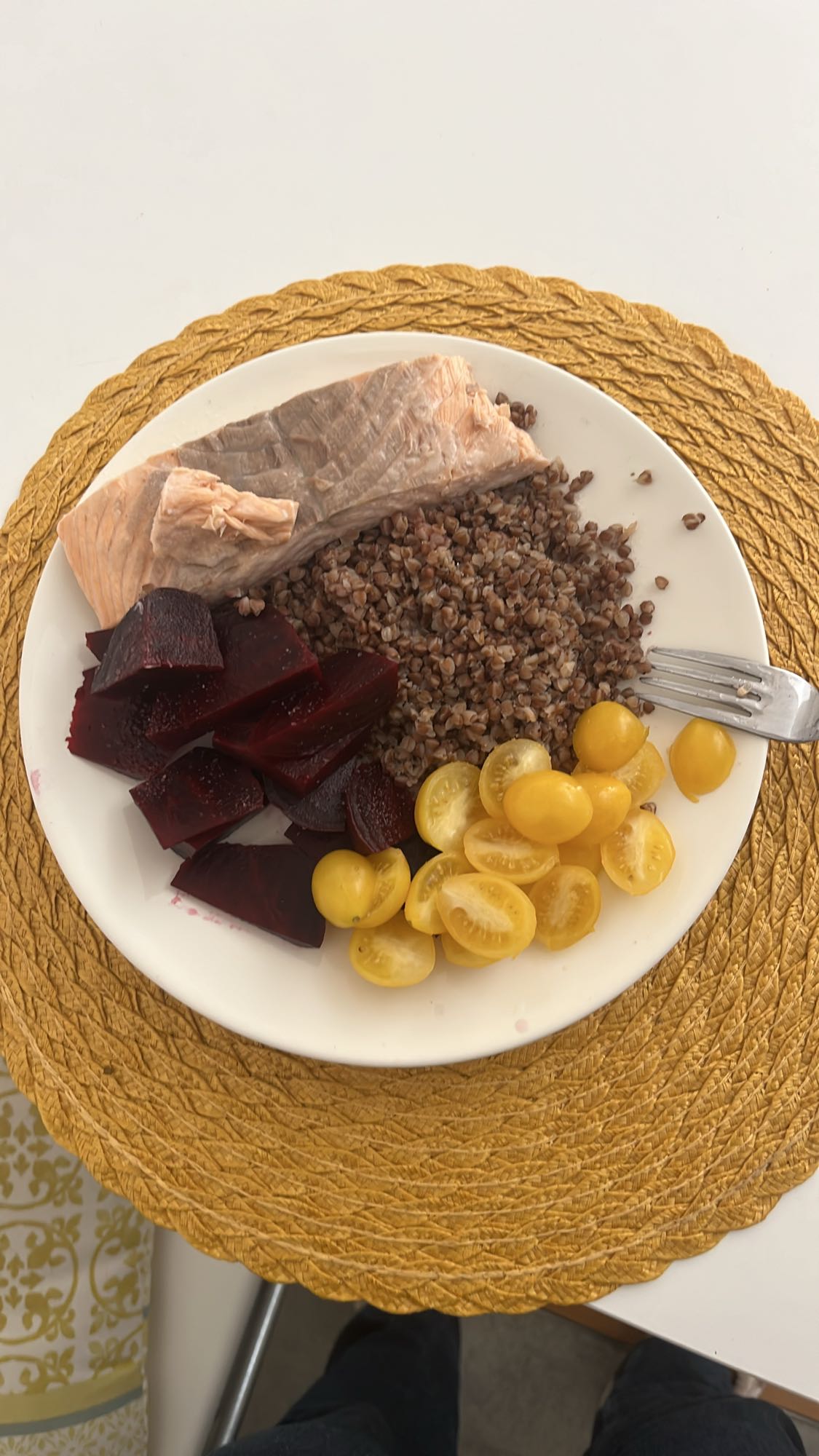 гречка з лососем та овочами