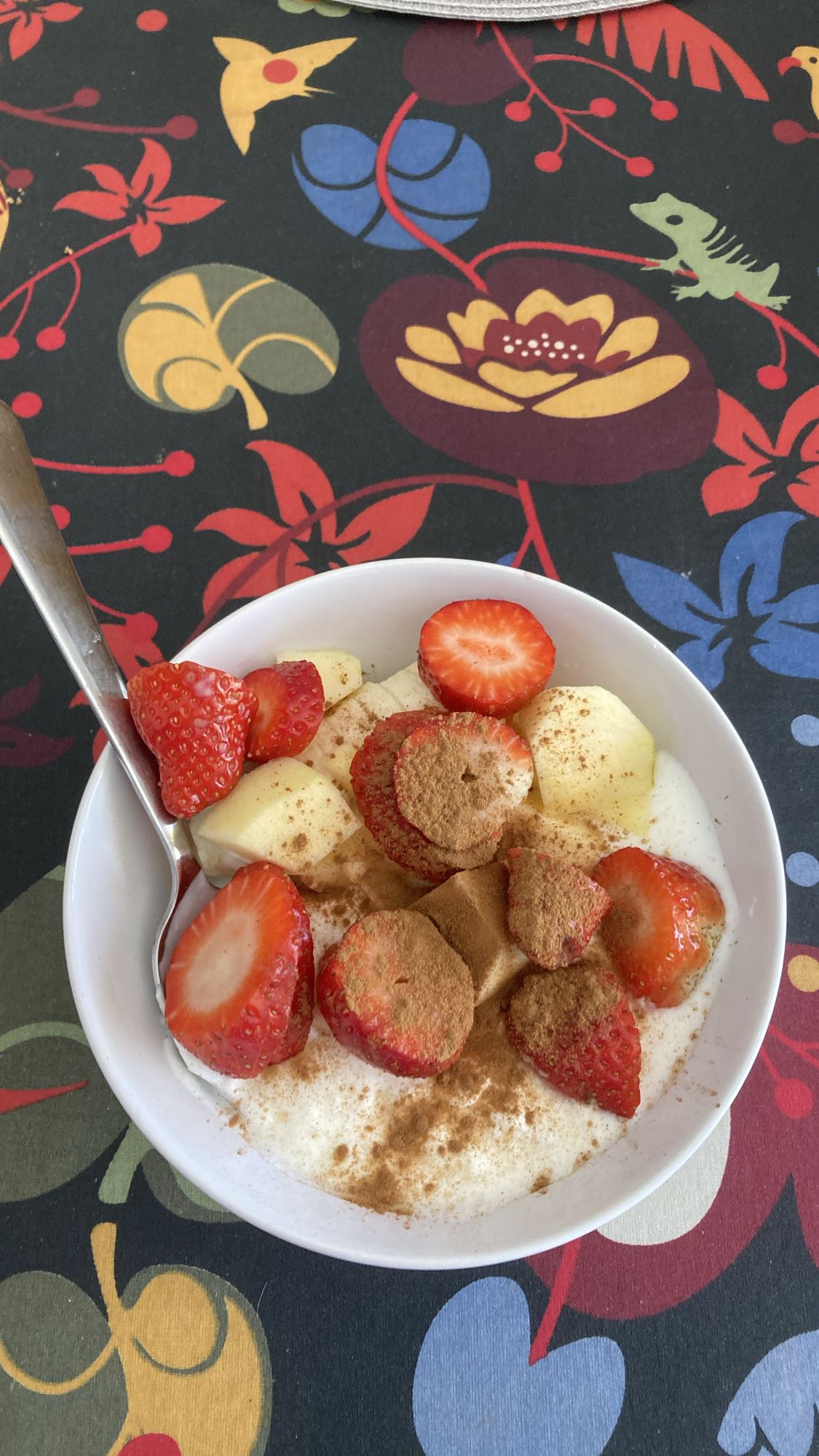 Fruktyoghurt med kanel