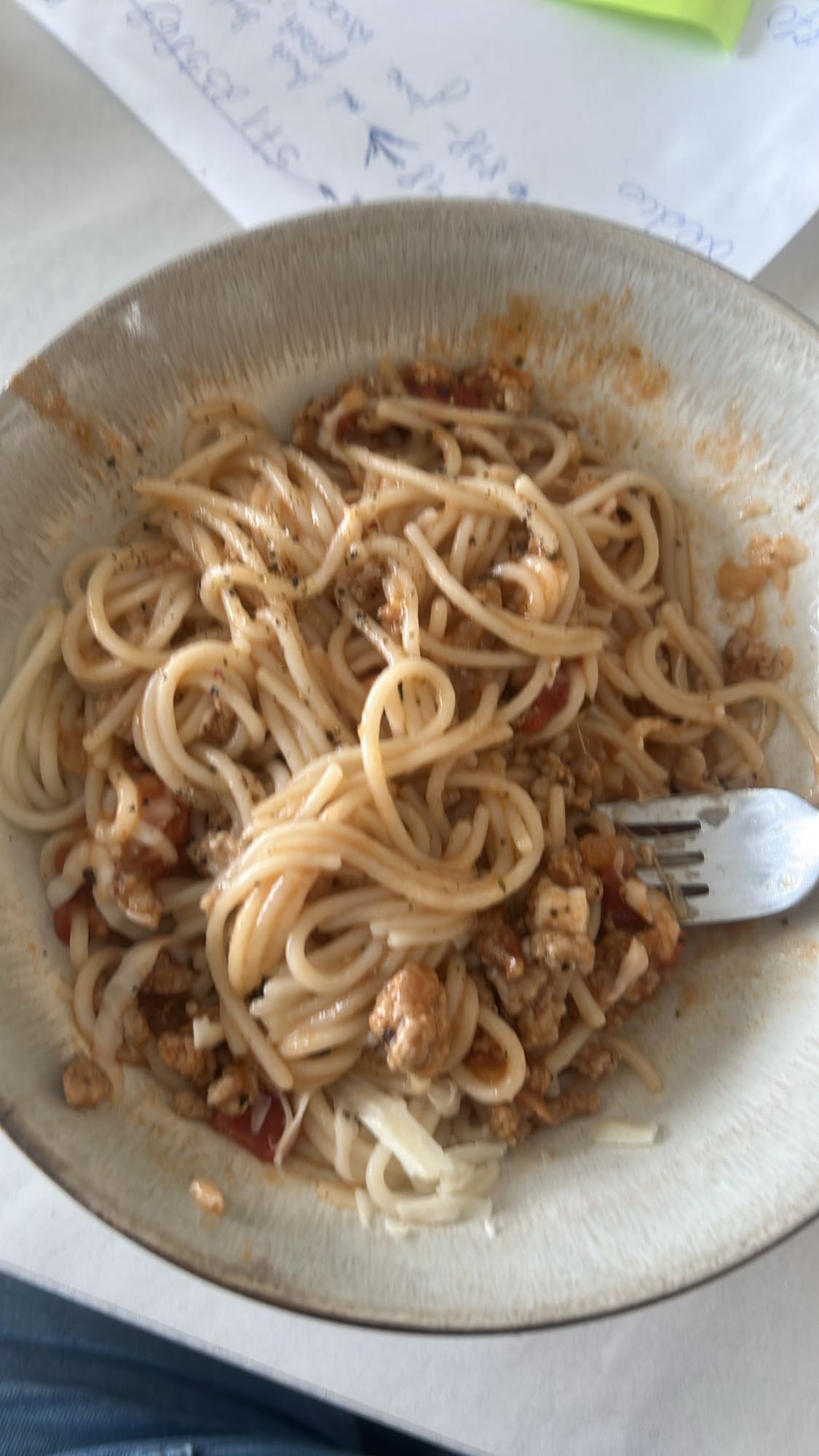 Spaghetti z mięsem i serem