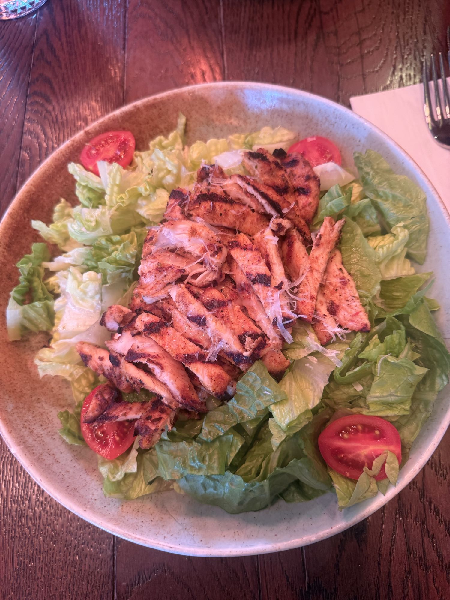 Izgara Tavuklu Salata