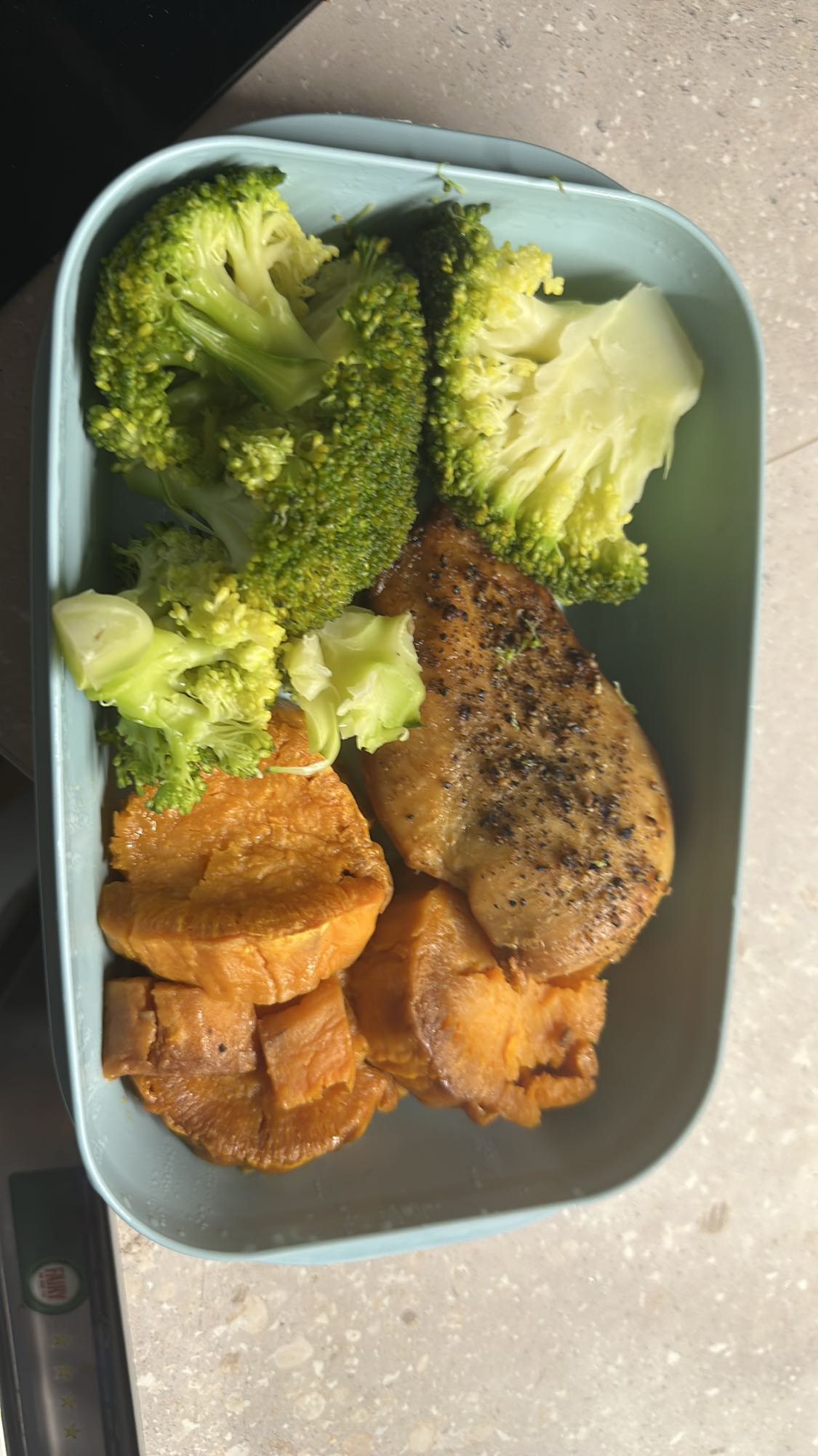 Kyckling, broccoli, sötpotatis