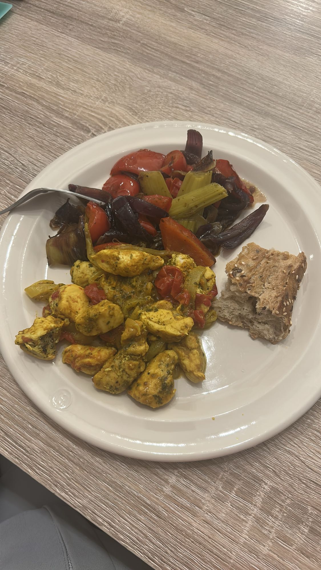 Poulet légumes et pain