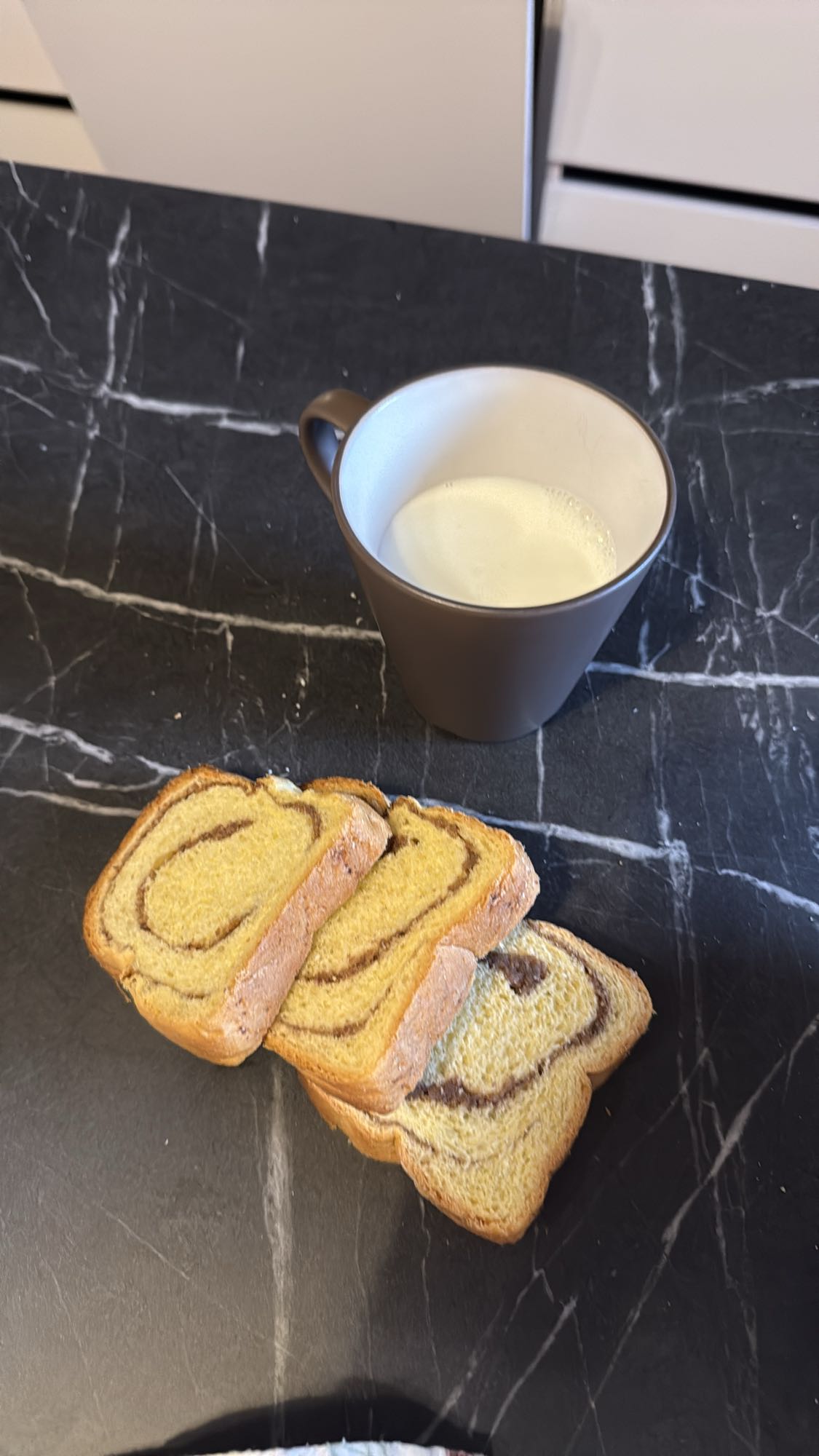 Milk and cinnamon bread