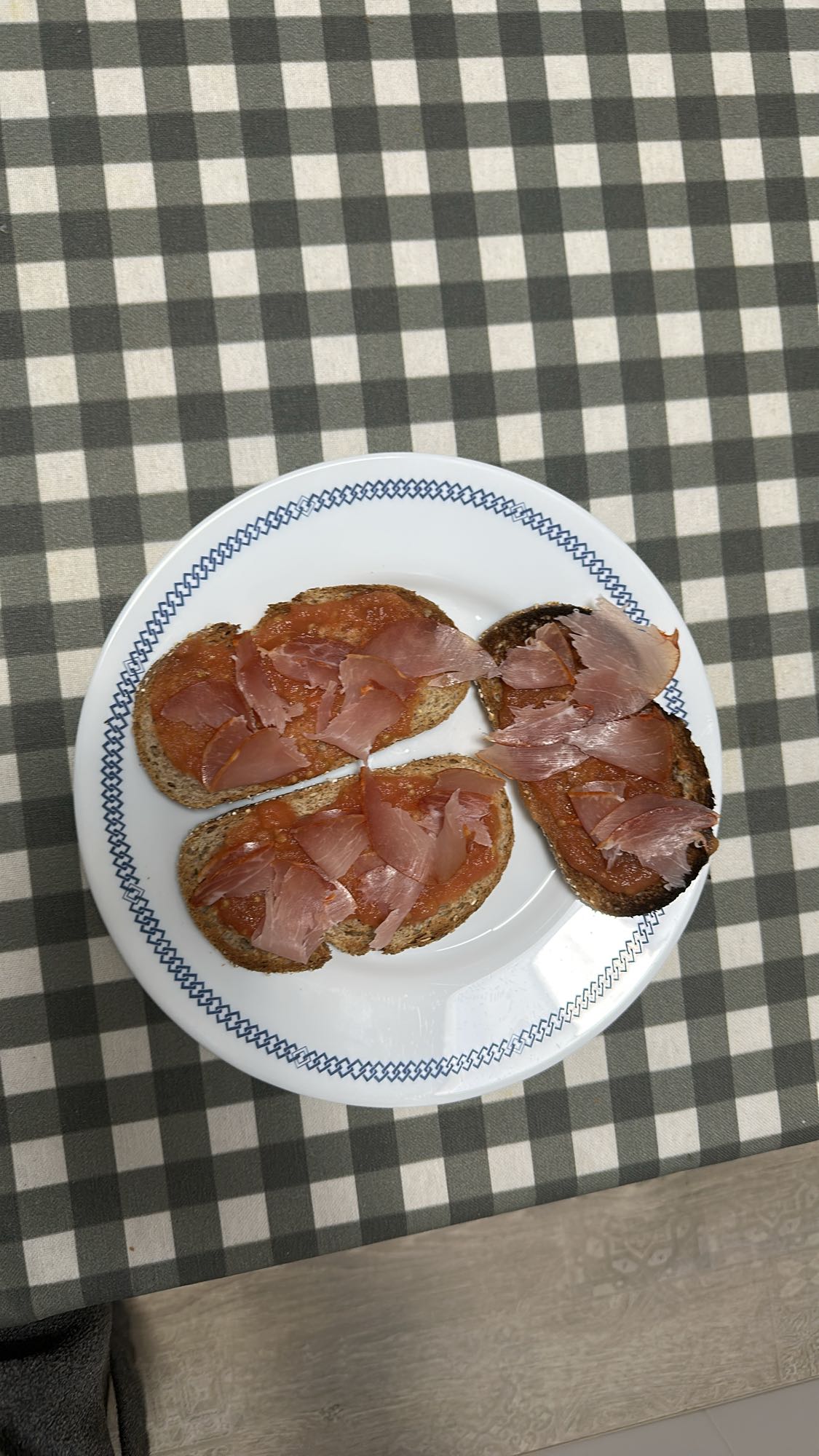 pan con tomate y jamón