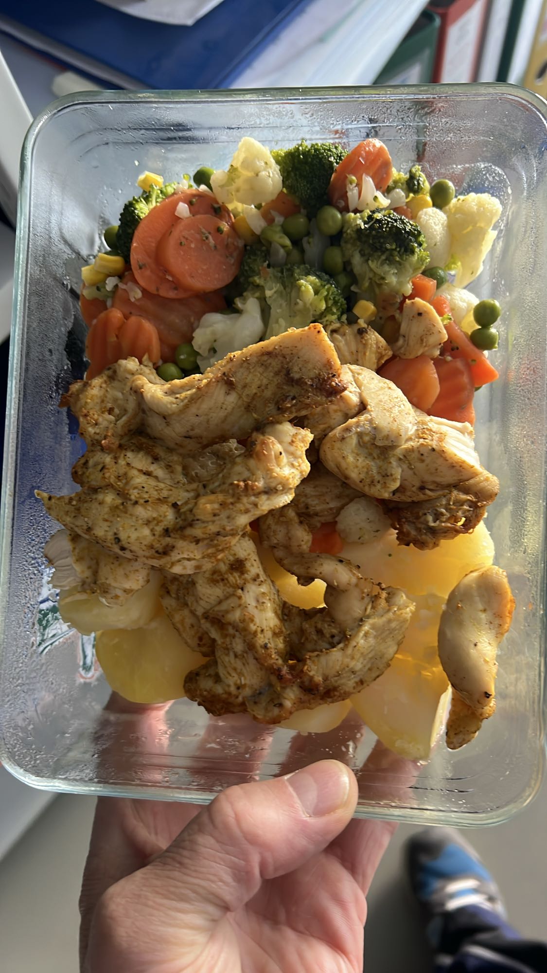 Kurczak z warzywami i ziemniakami