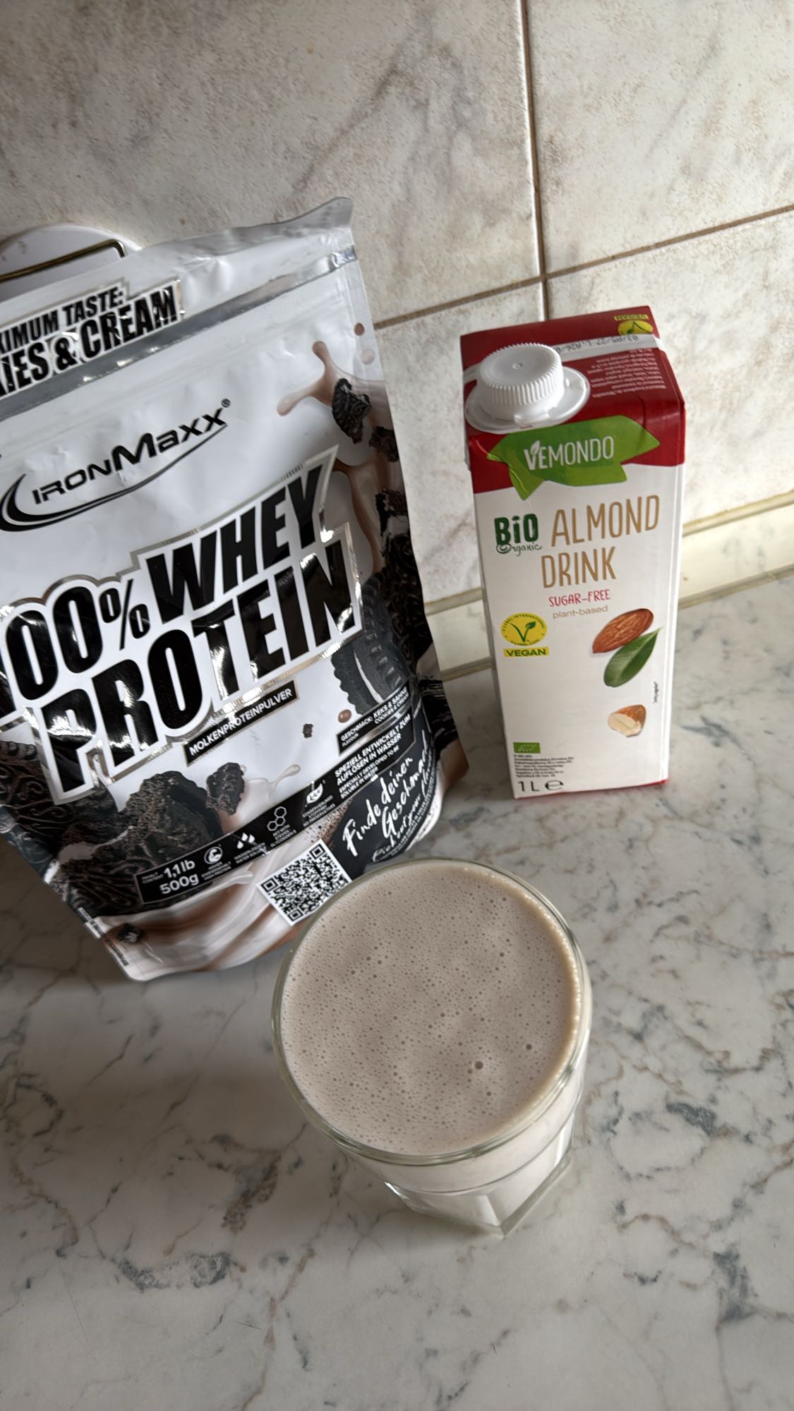 Whey Protein Almond Shake