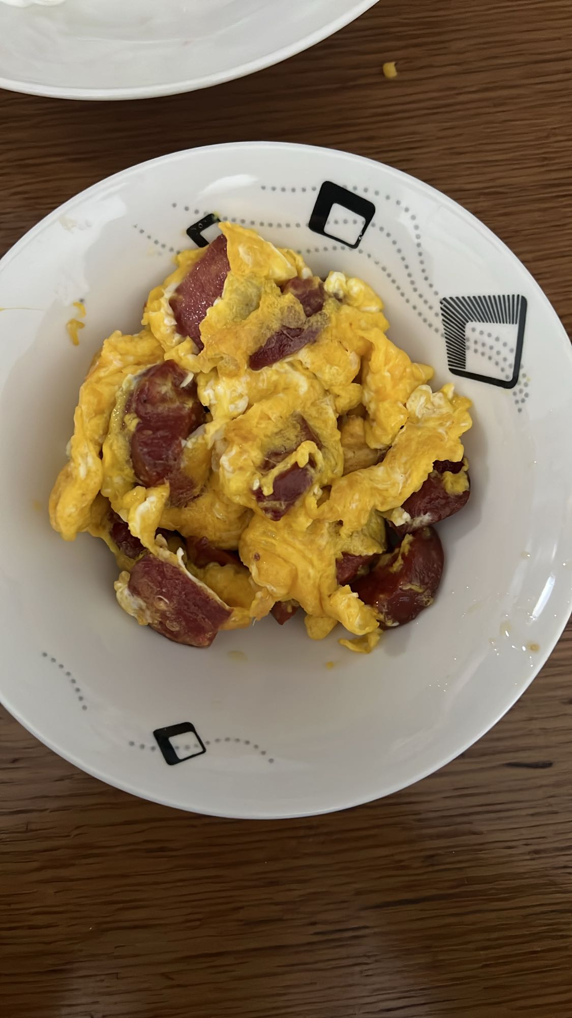 Scrambled eggs with sausage