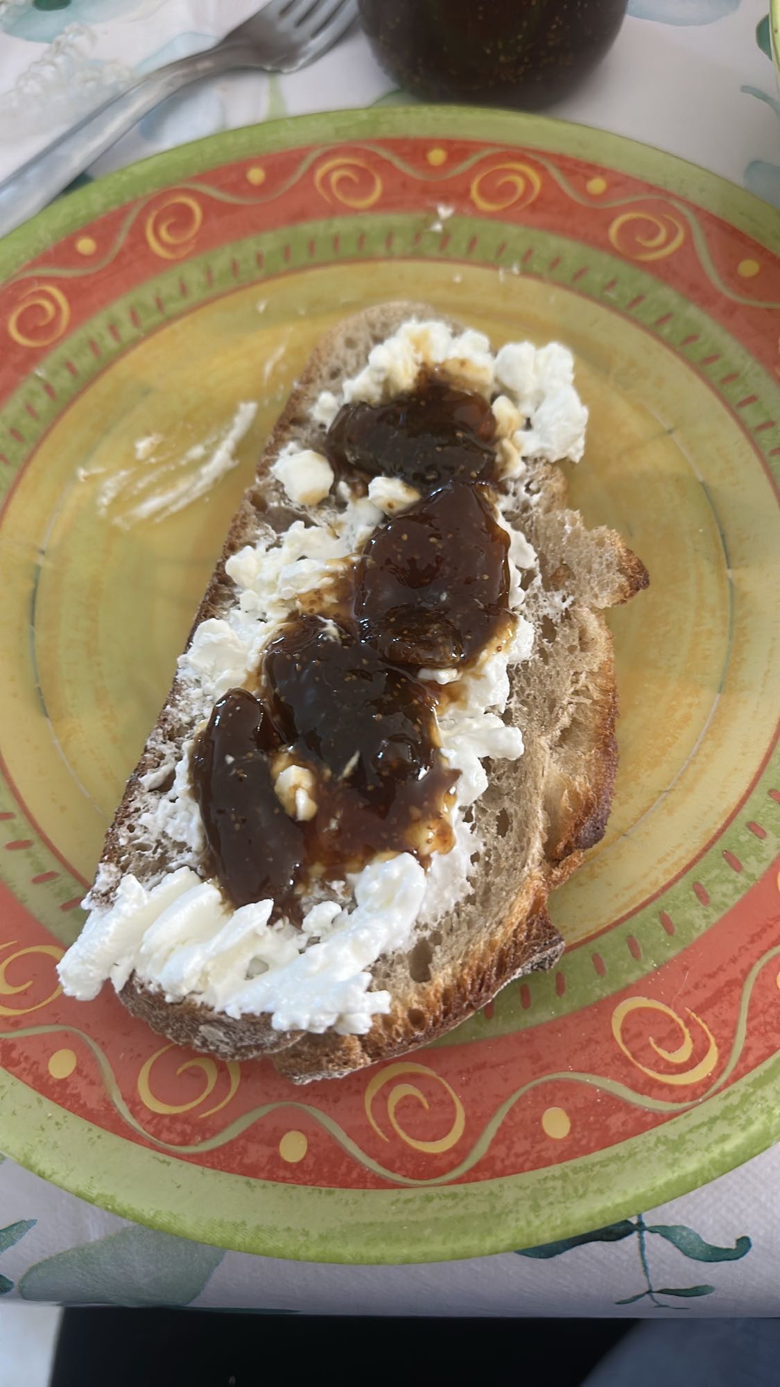 Tartine fromage confiture