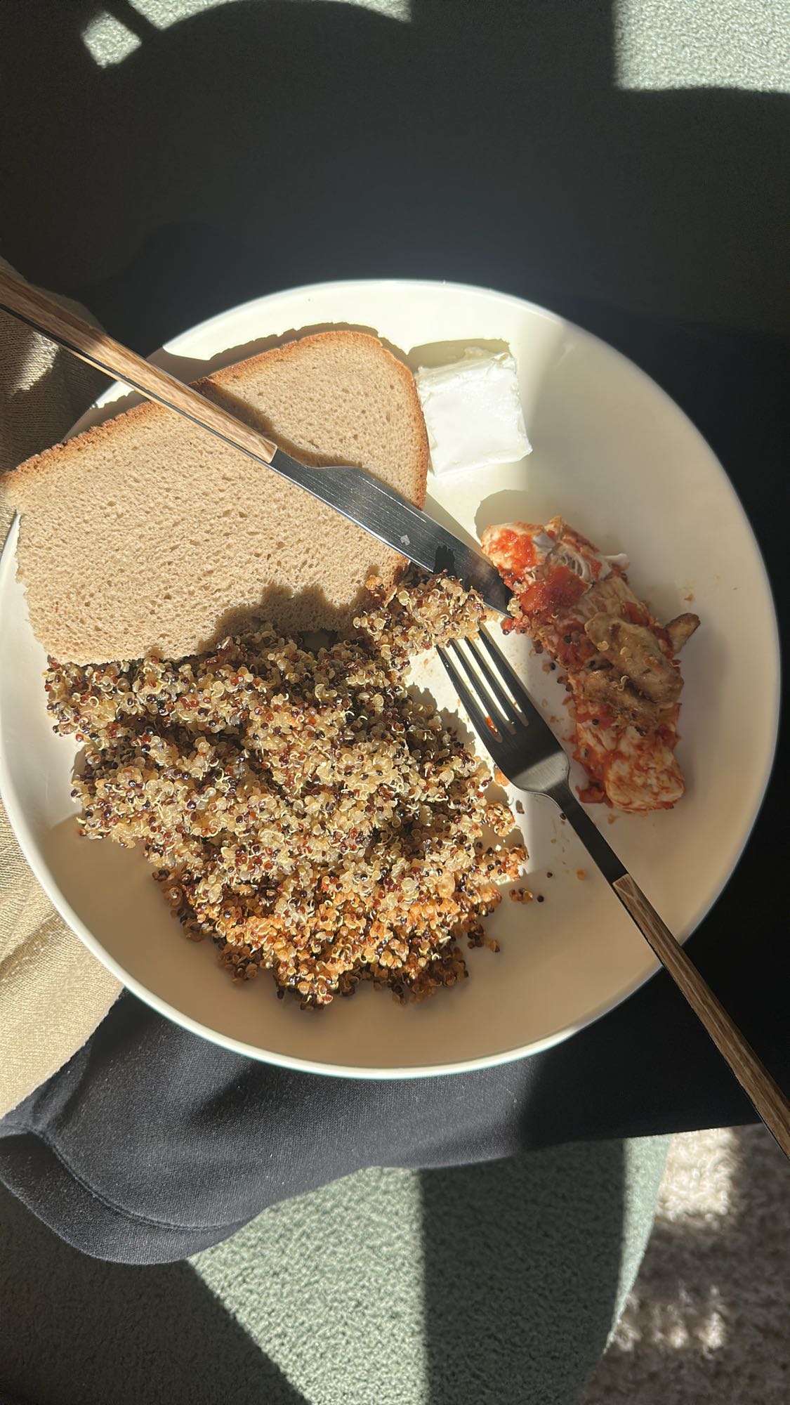 Déjeuner quinoa et pain
