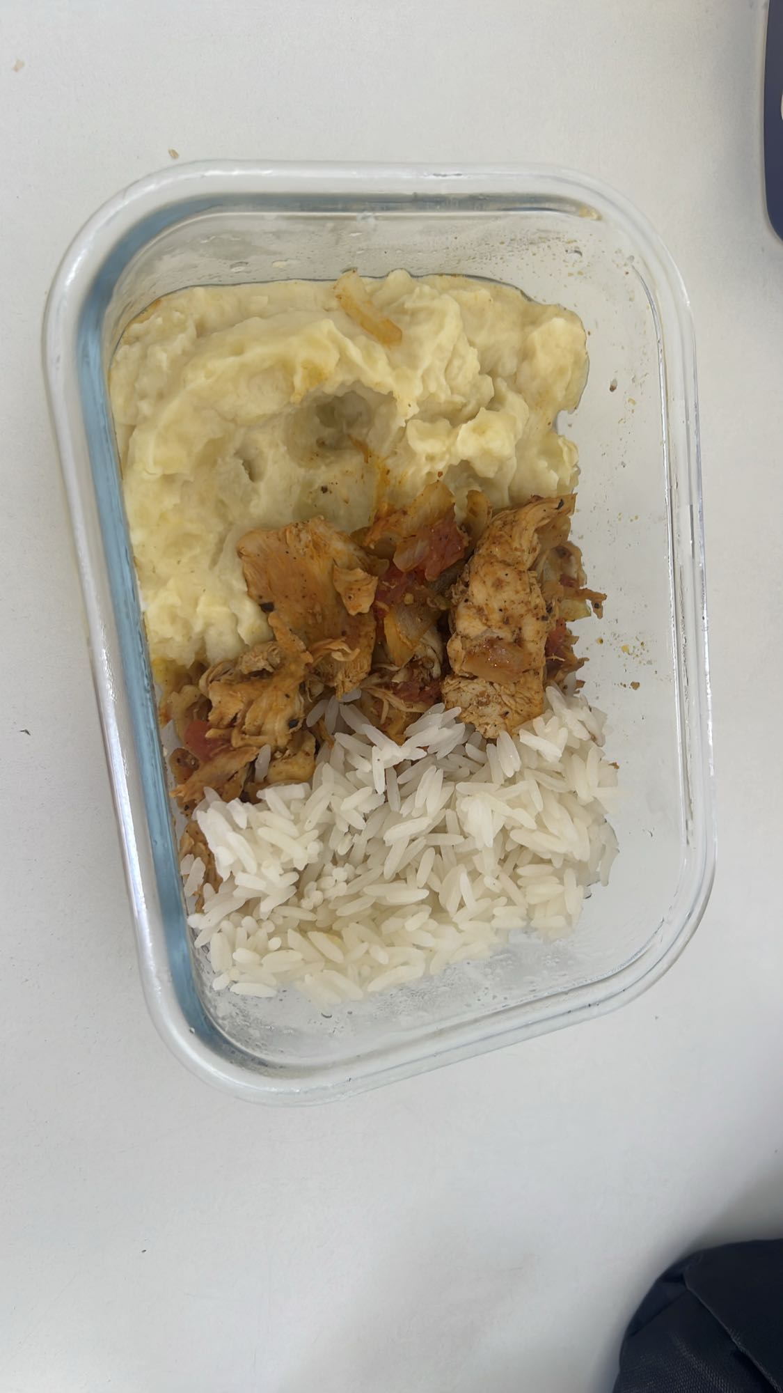 Frango, arroz e purê