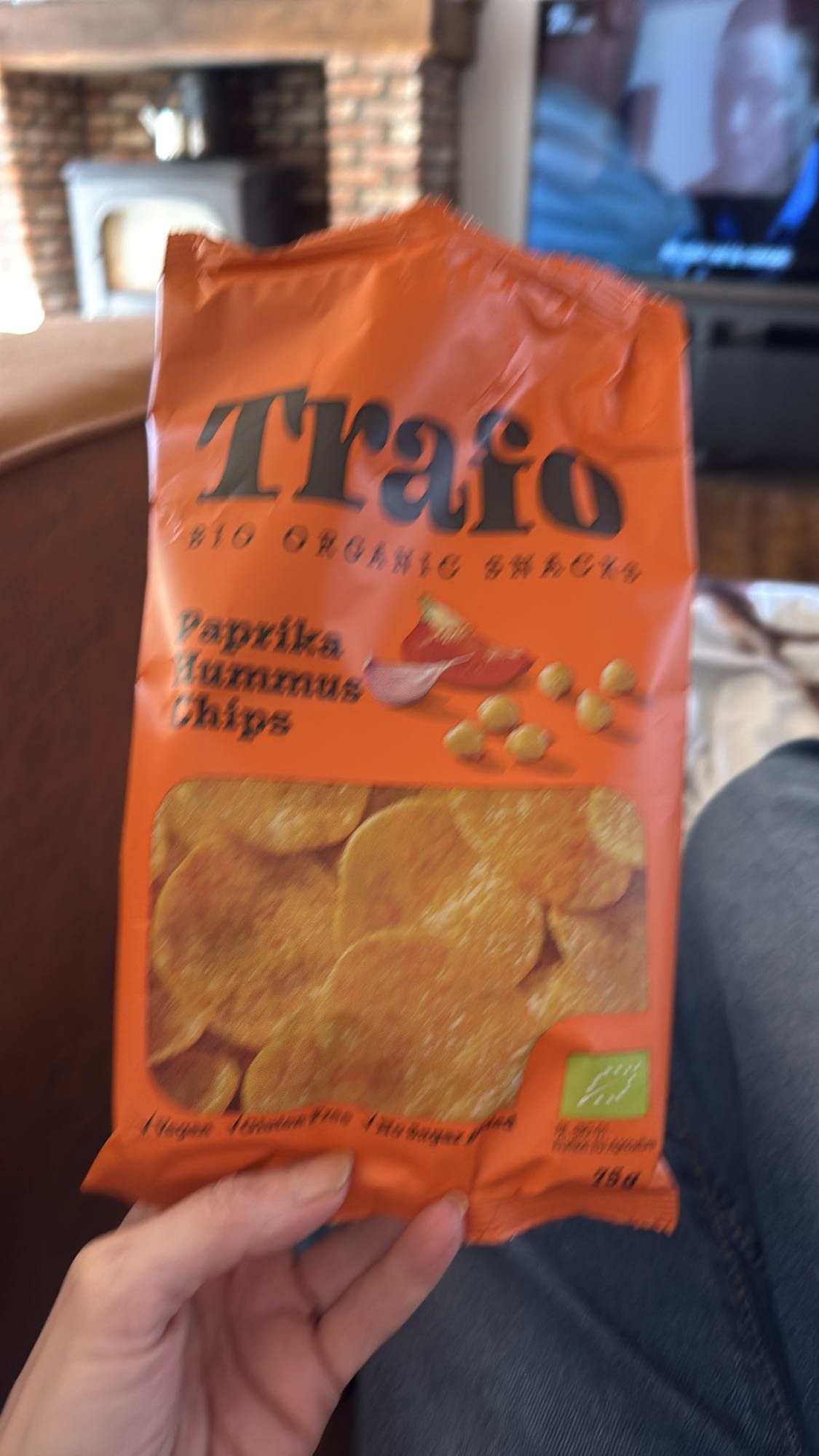 Paprika hummus chips
