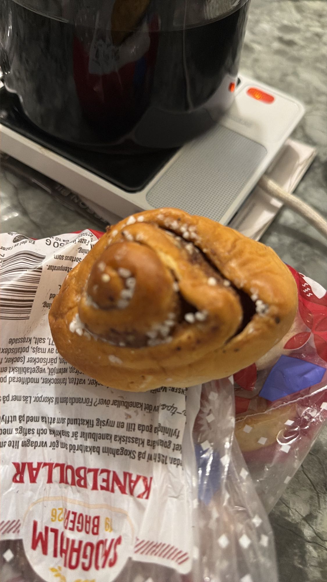 Kanelbulle och kaffe