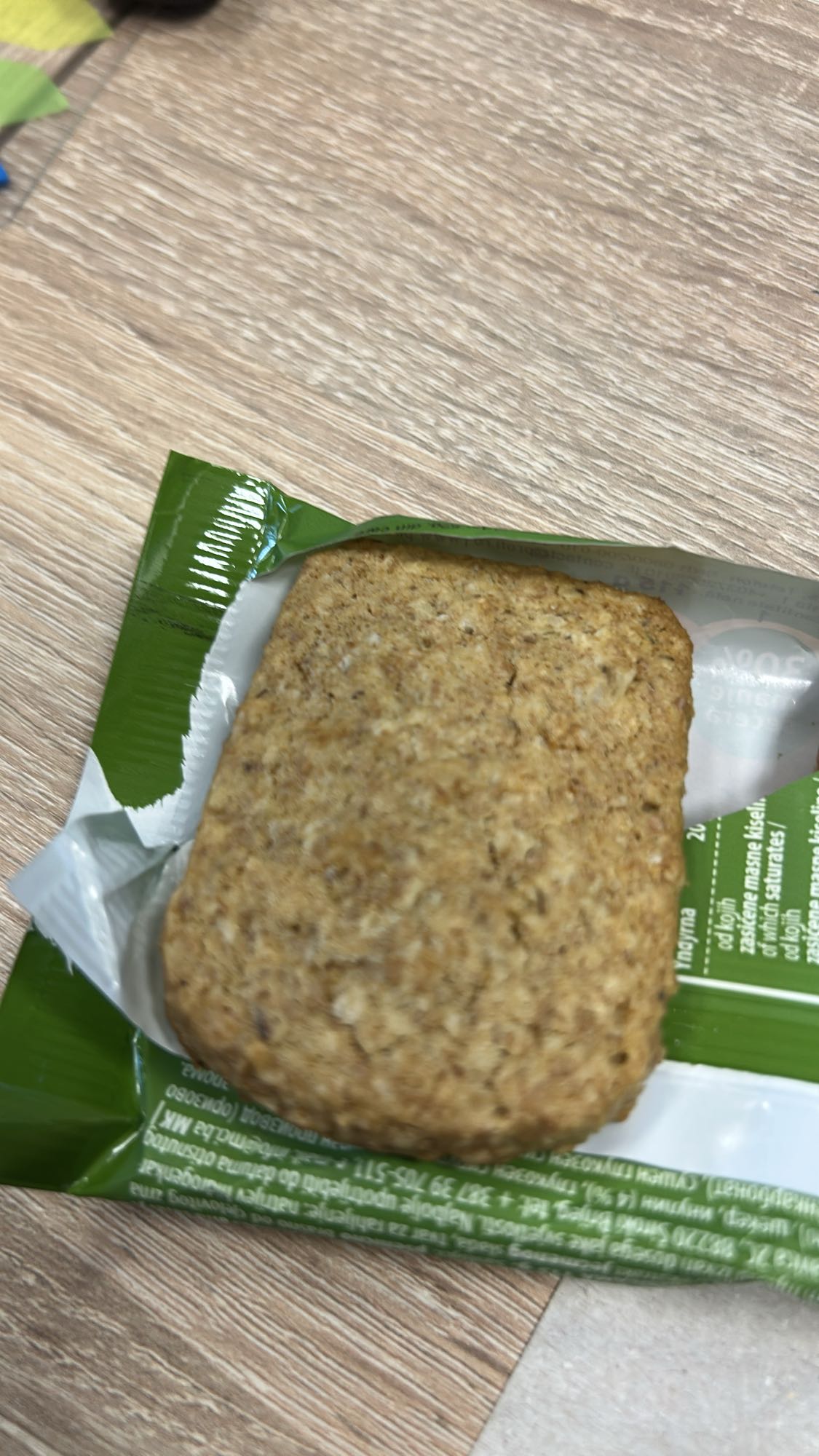 Biscuit cu cereale integrale